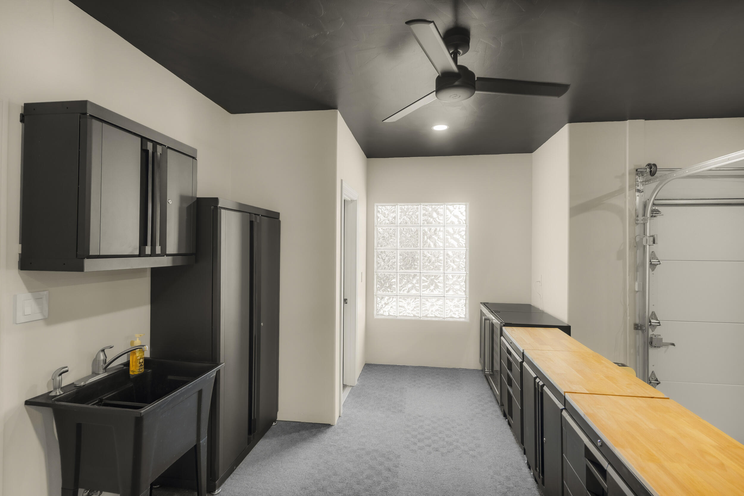 11211 AMMAN Avenue NE