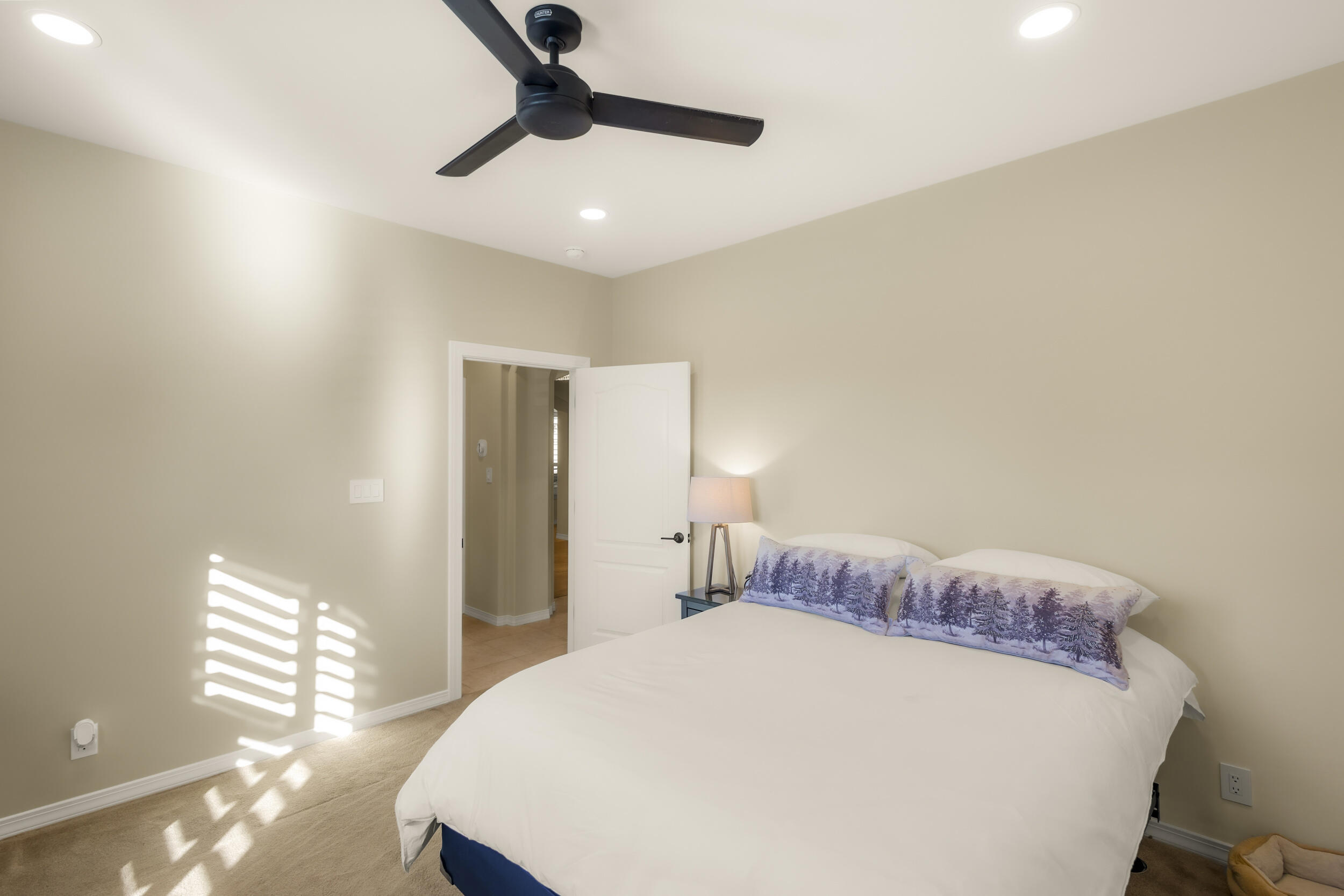 11211 AMMAN Avenue NE