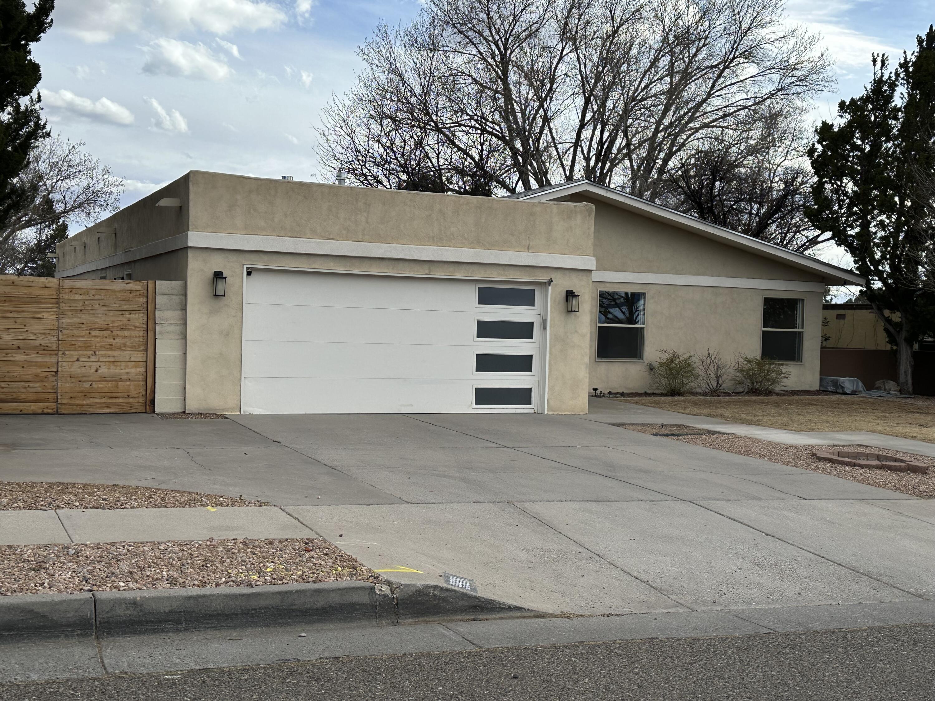 9908 ACADEMY HILLS Drive NE