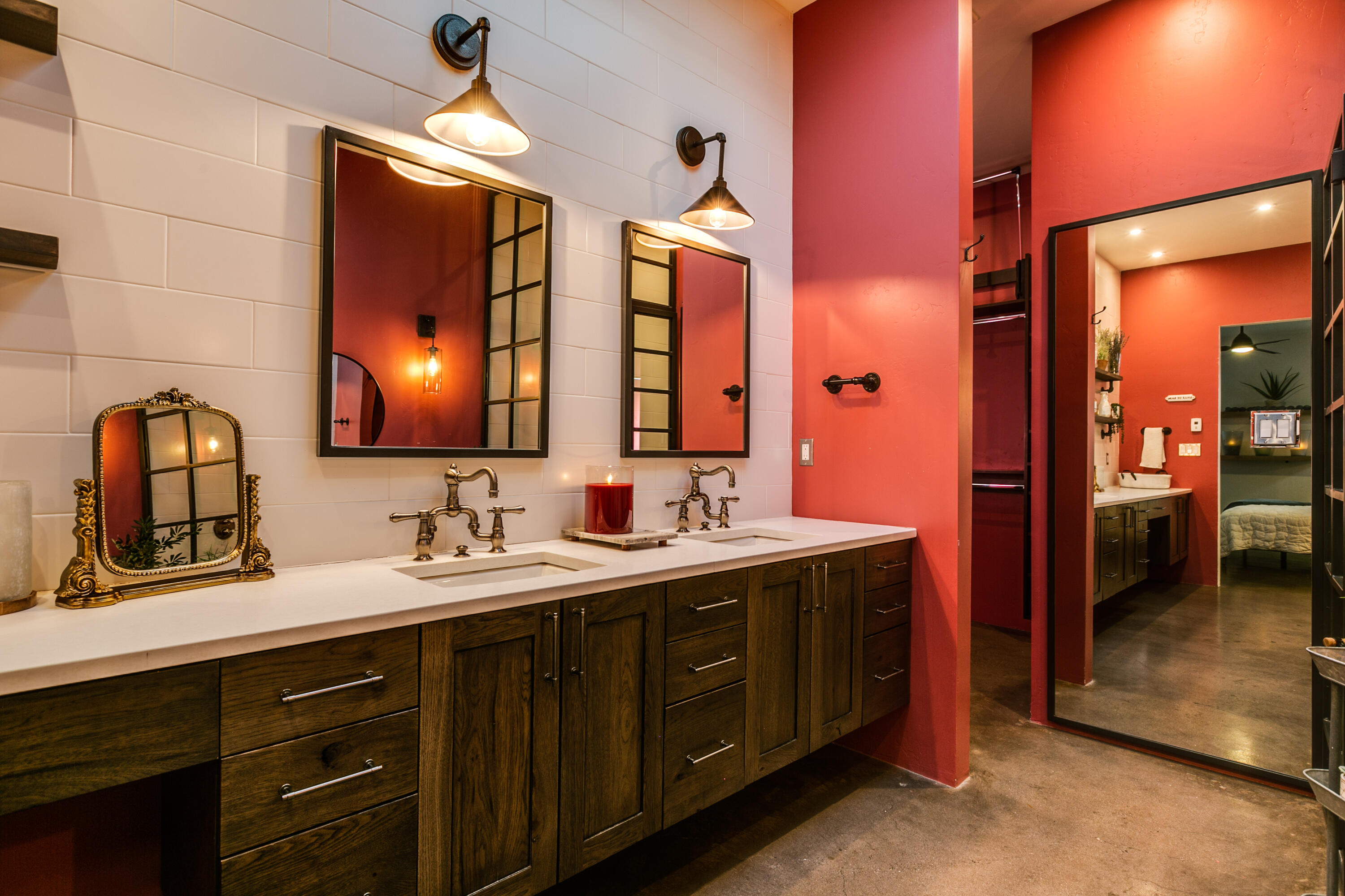 8828 SILVER OAK Lane NE