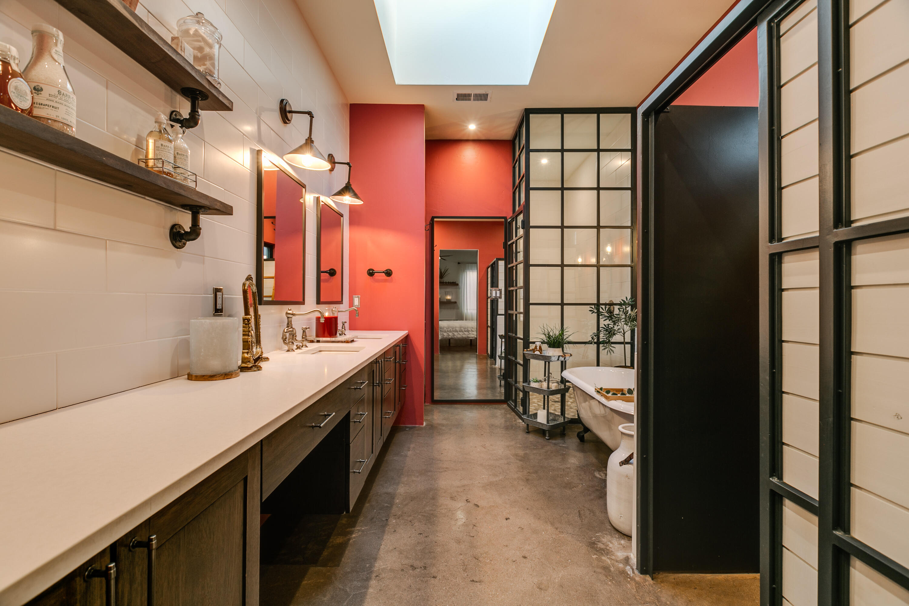 8828 SILVER OAK Lane NE