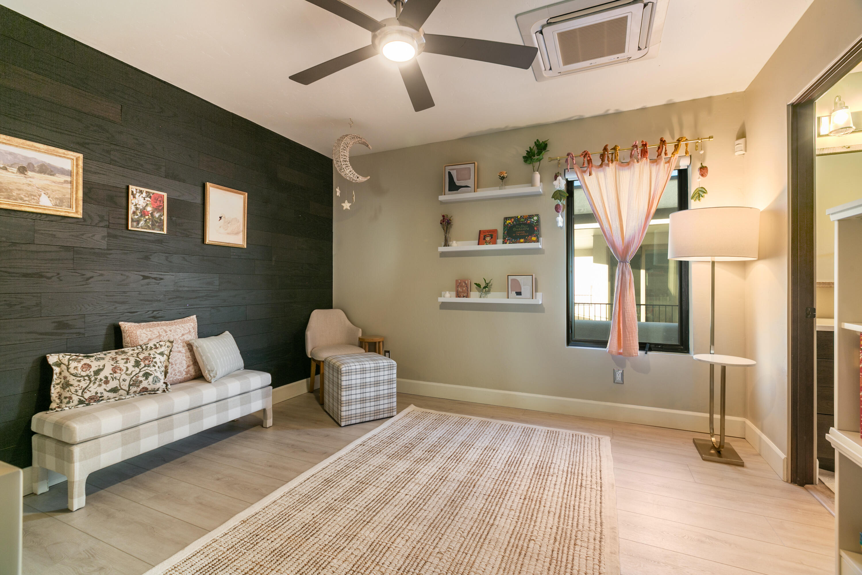 8828 SILVER OAK Lane NE