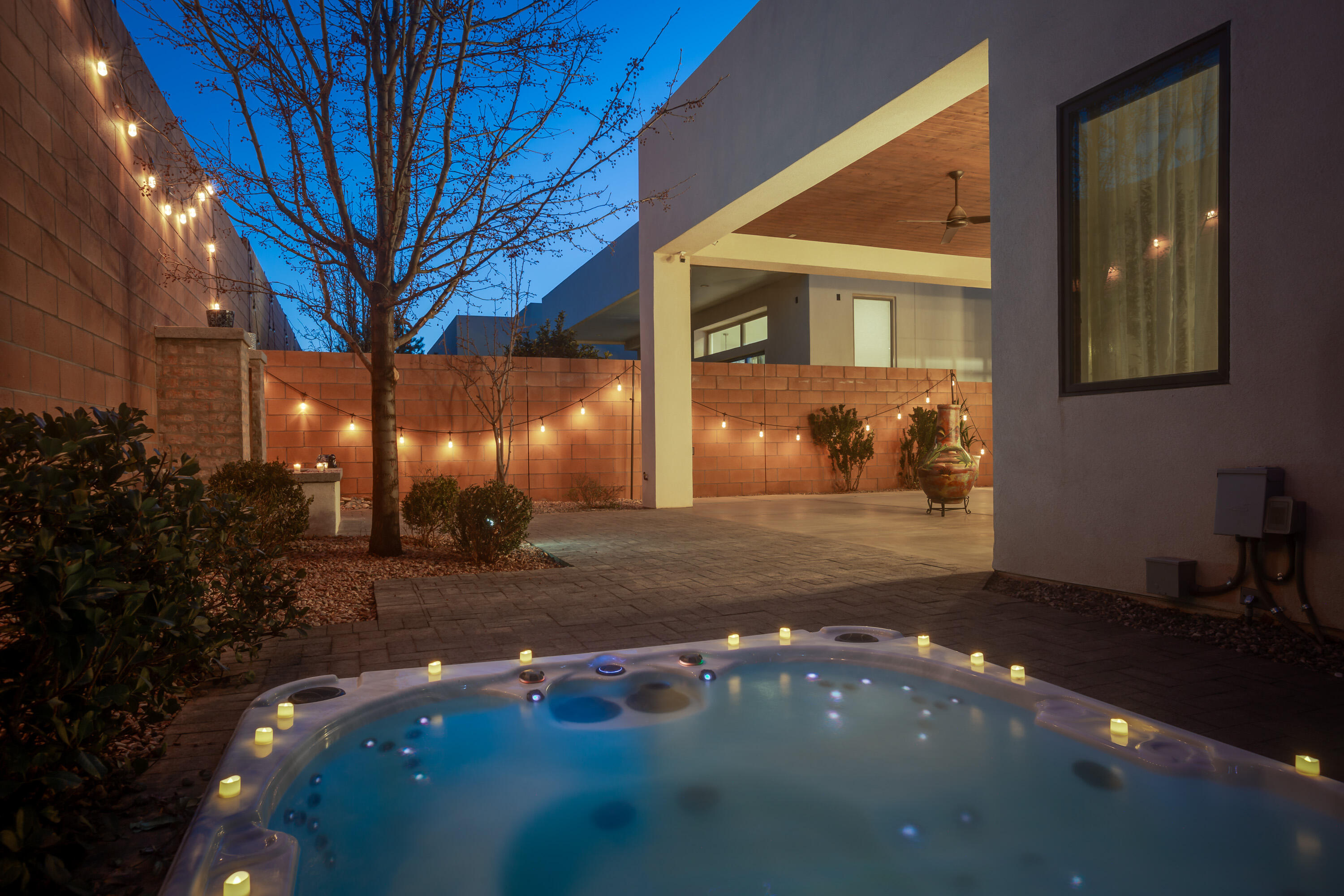 8828 SILVER OAK Lane NE