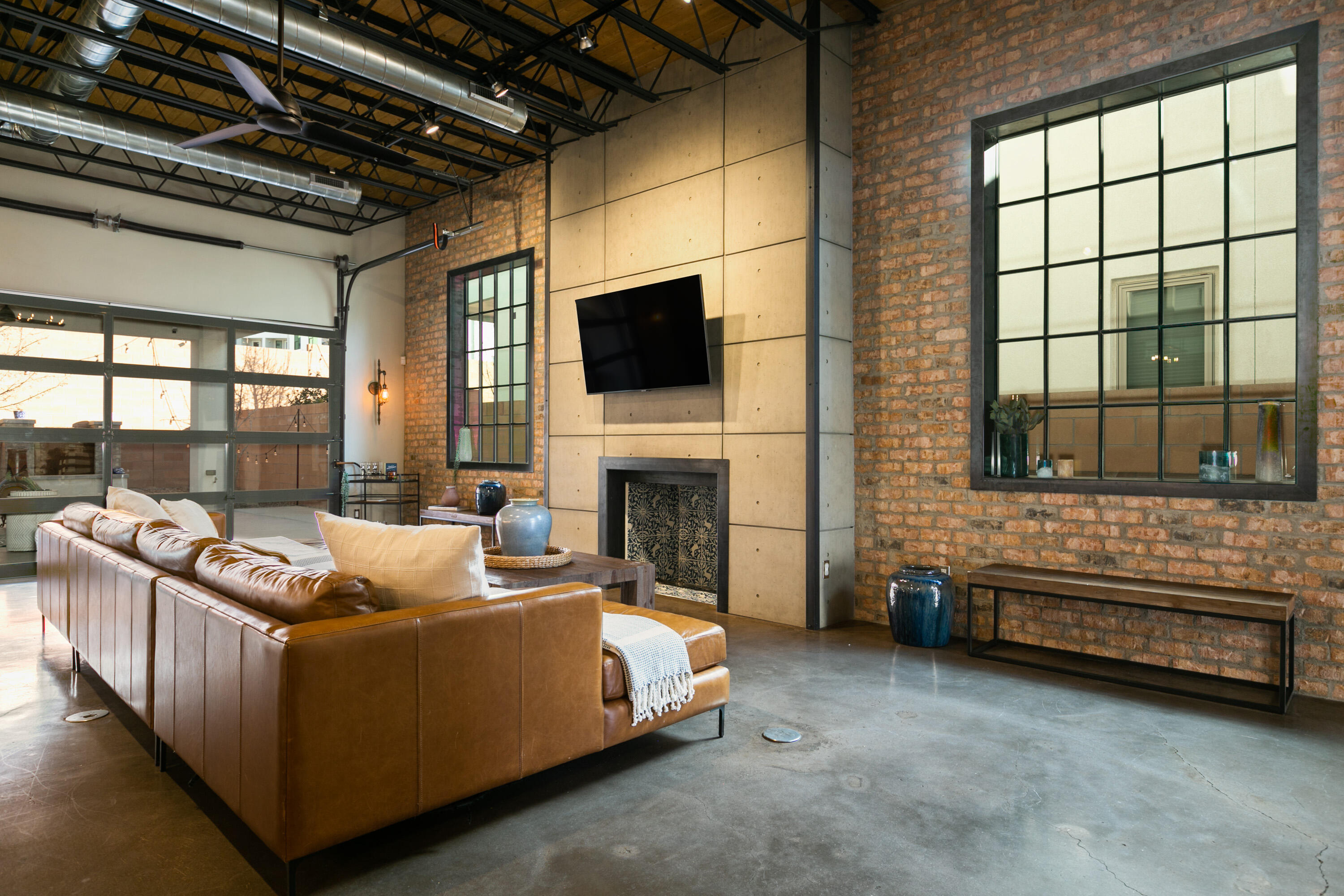 8828 SILVER OAK Lane NE