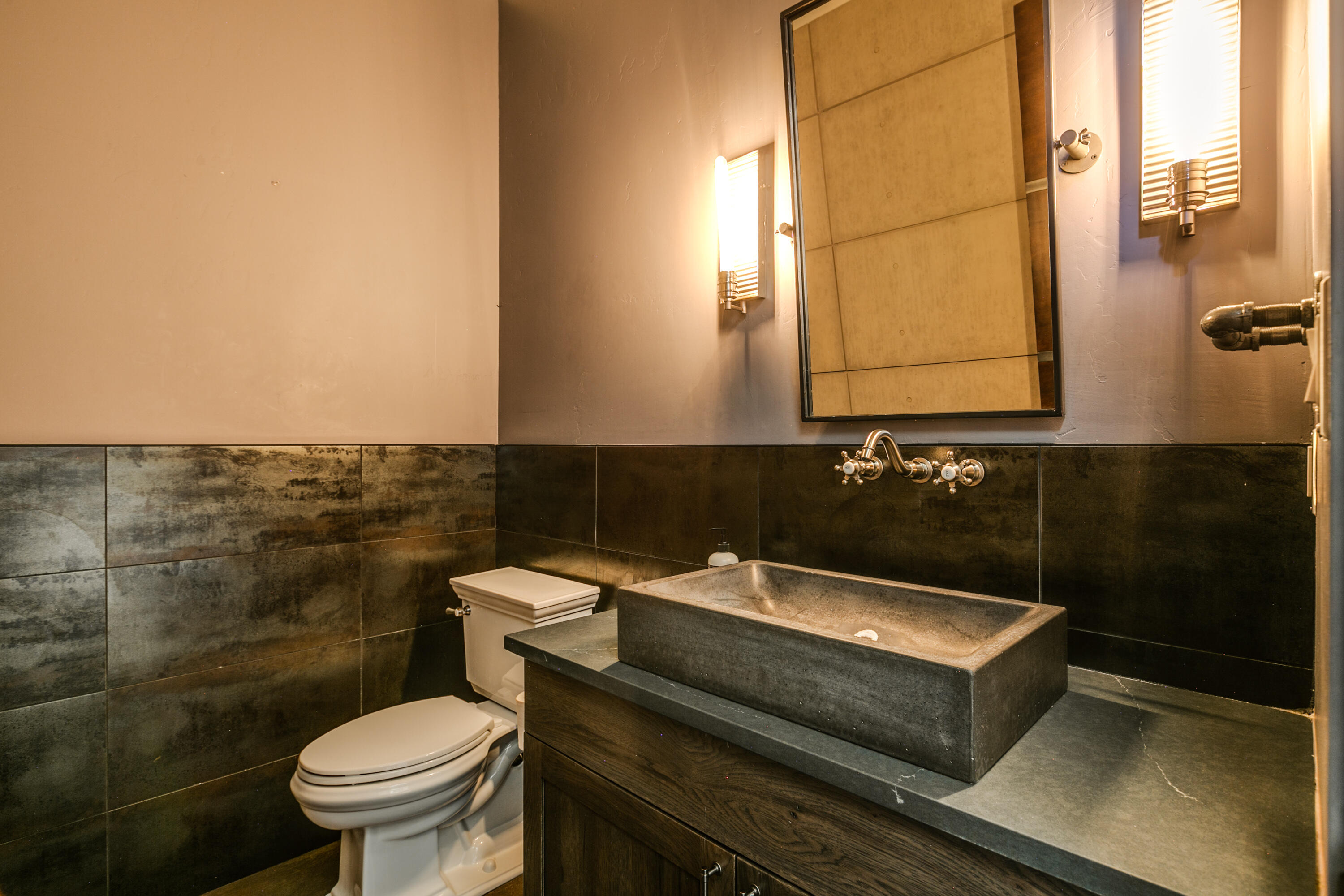 8828 SILVER OAK Lane NE