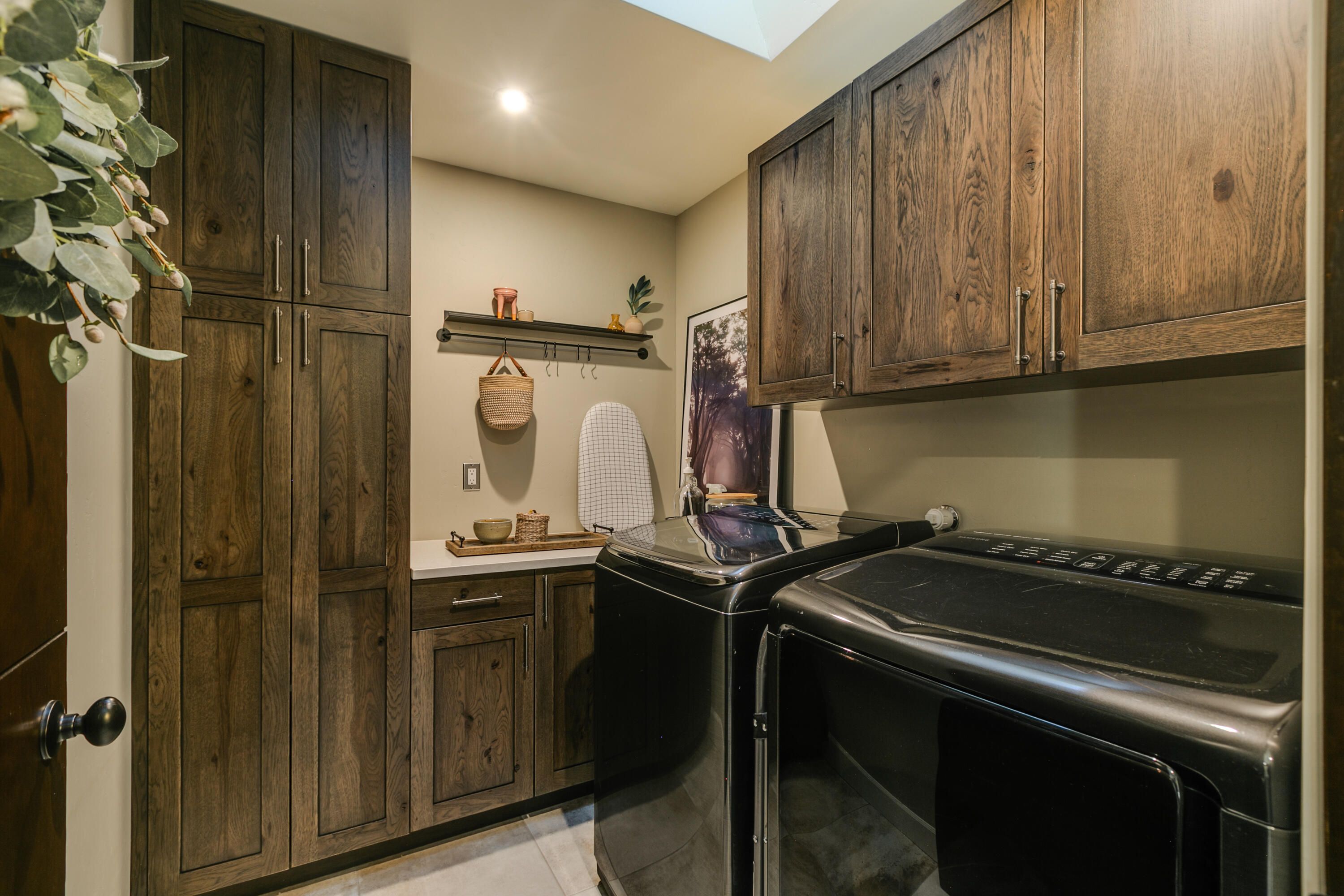 8828 SILVER OAK Lane NE