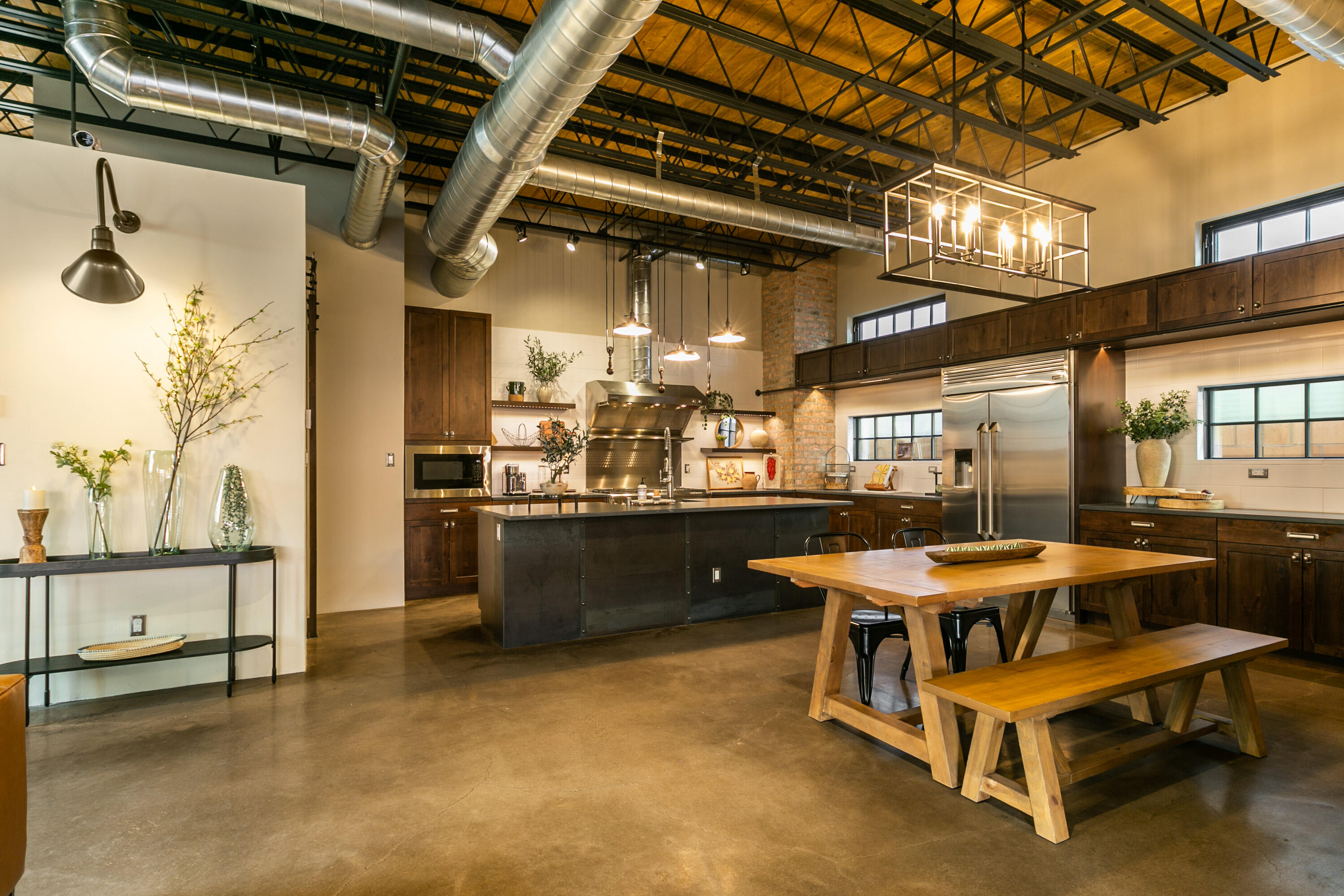 8828 SILVER OAK Lane NE