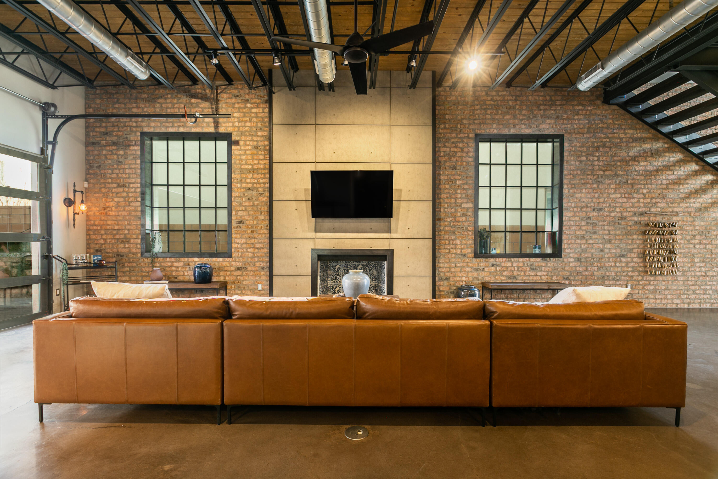 8828 SILVER OAK Lane NE