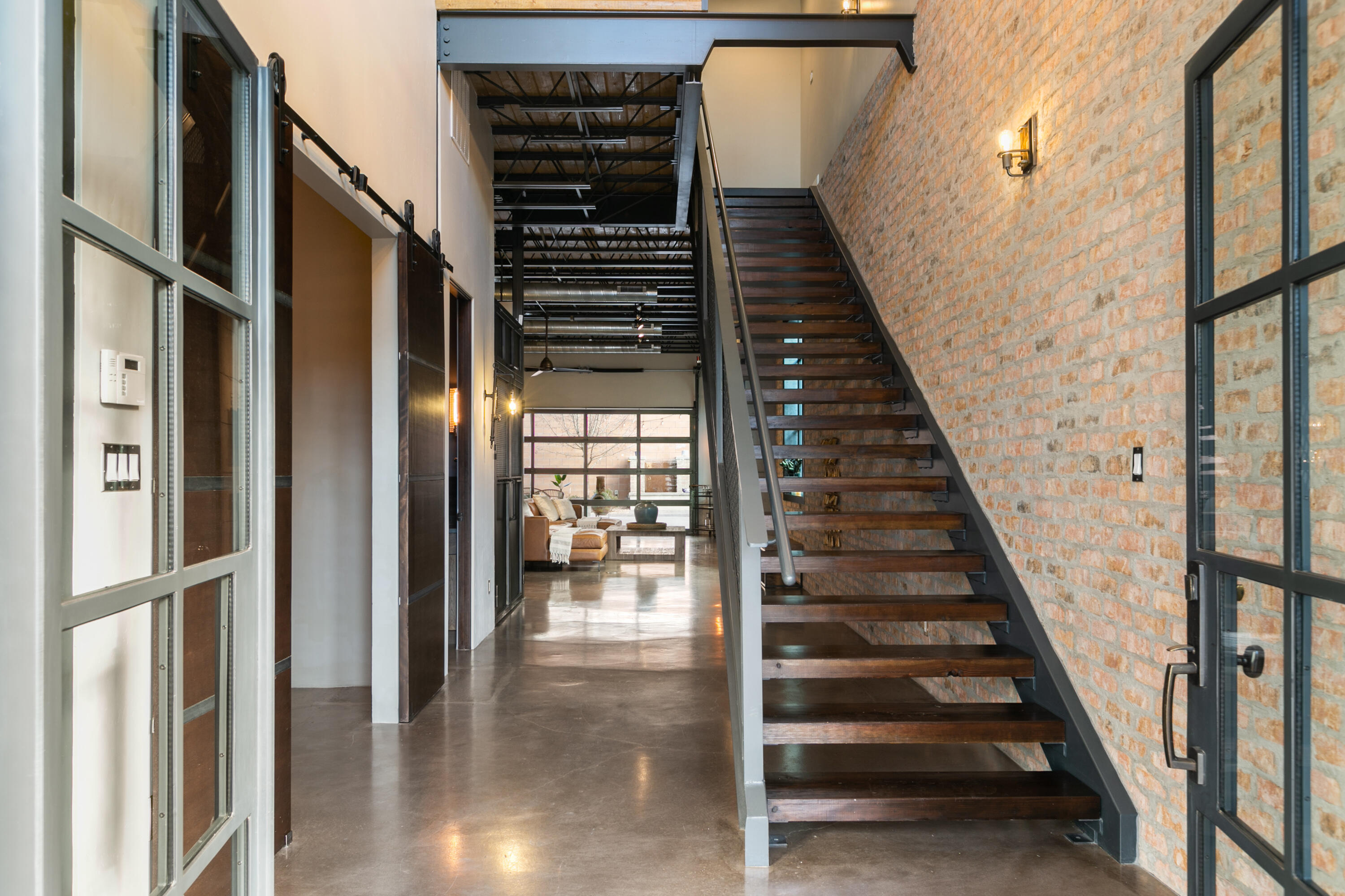 8828 SILVER OAK Lane NE