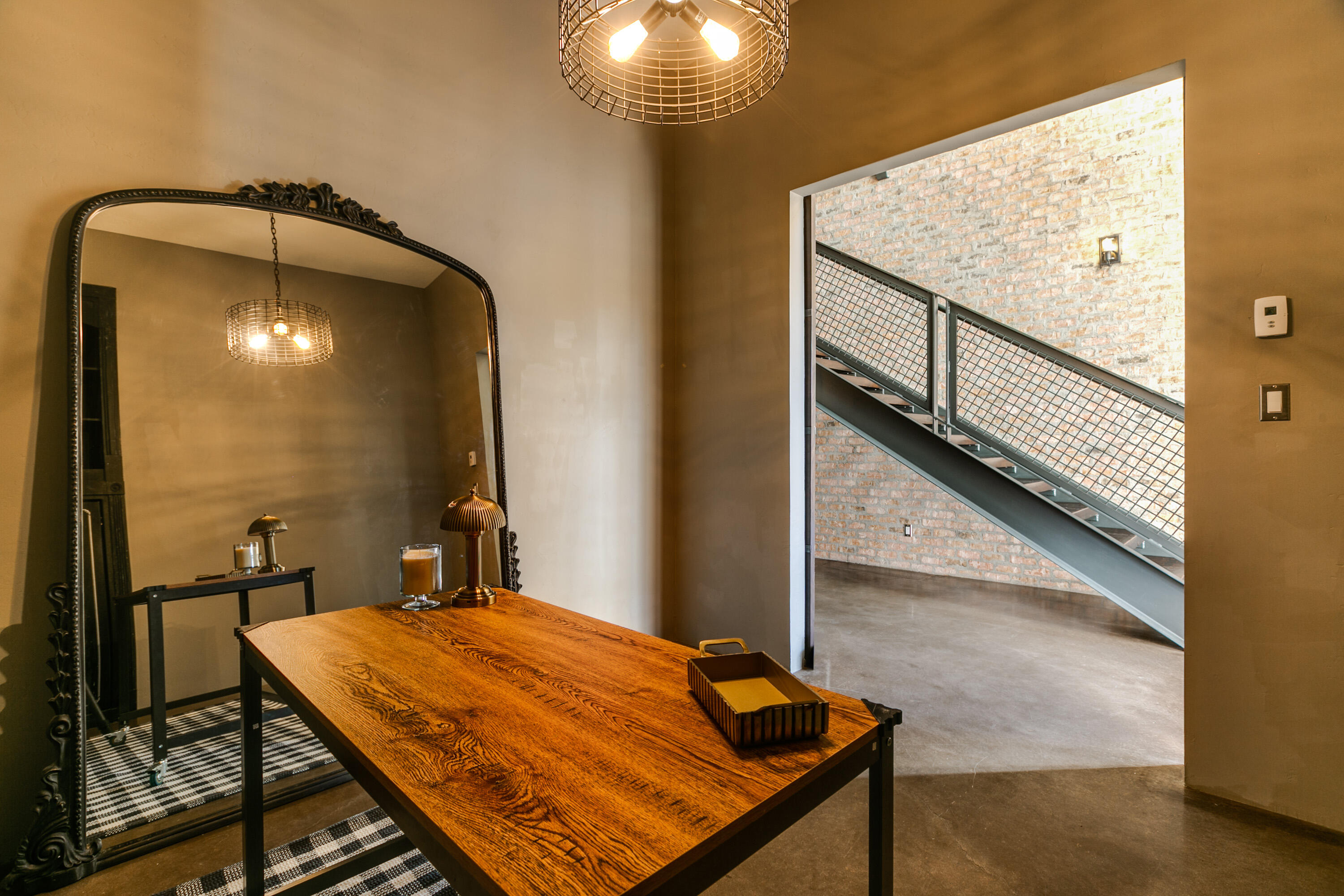 8828 SILVER OAK Lane NE