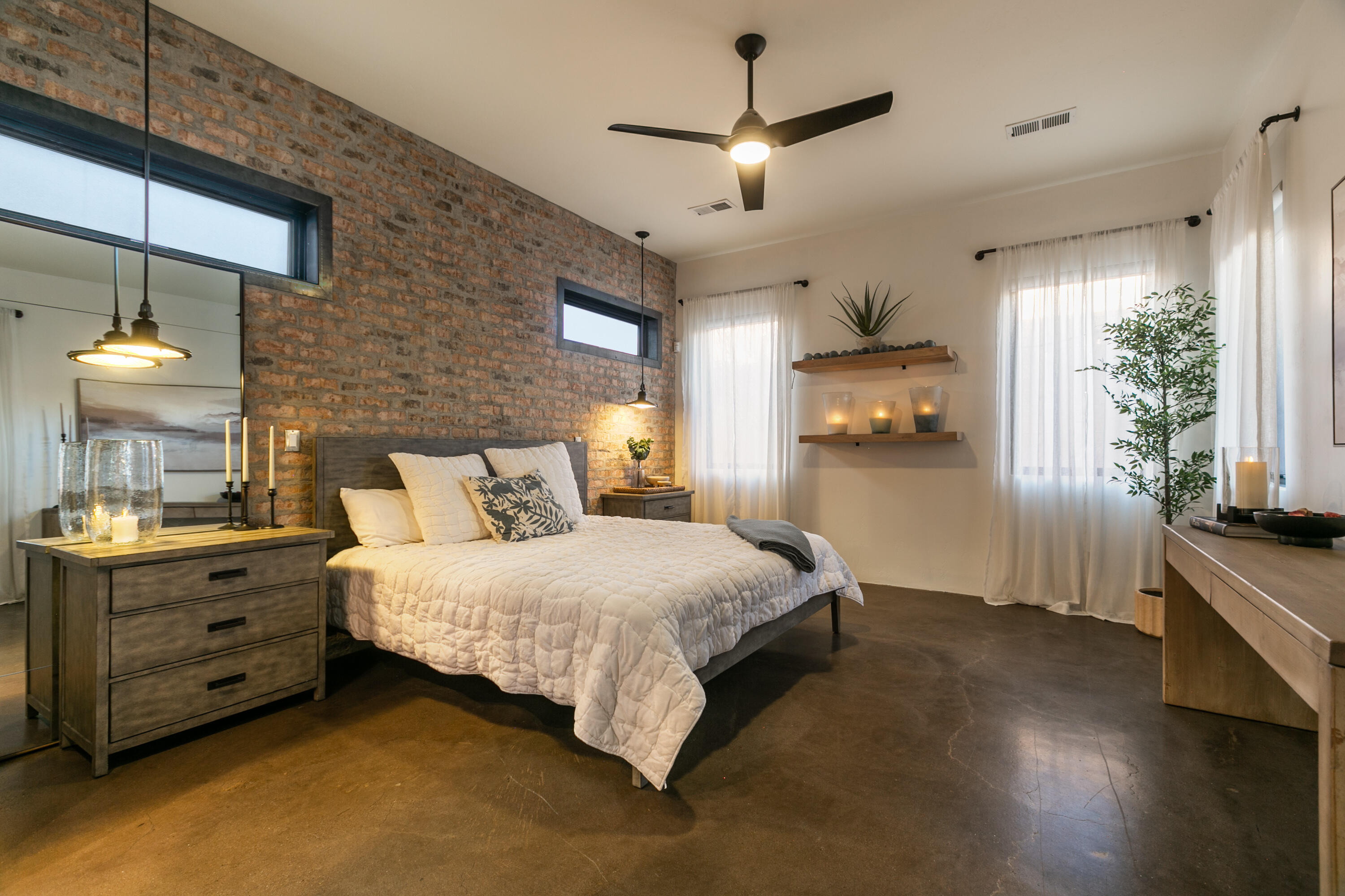 8828 SILVER OAK Lane NE