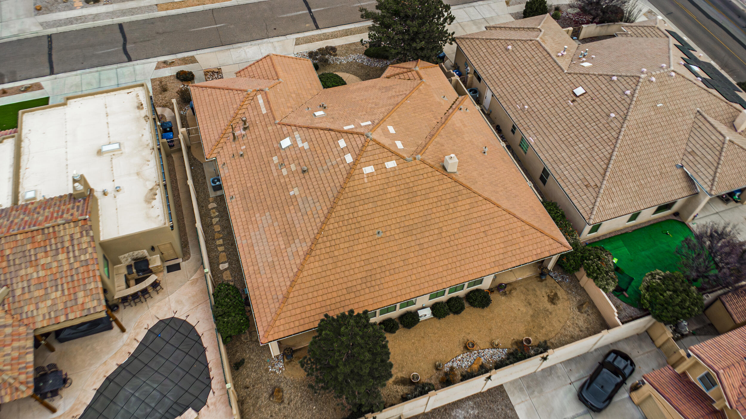 8205 GRAPE VIEW Court NE