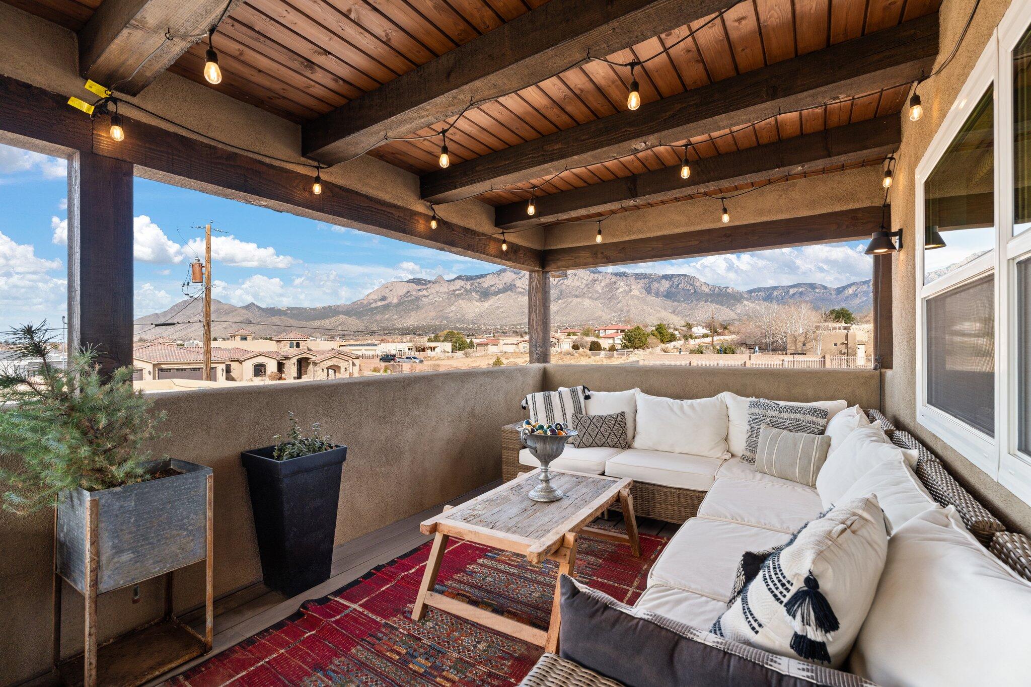 9710 SAN BERNARDINO Drive NE