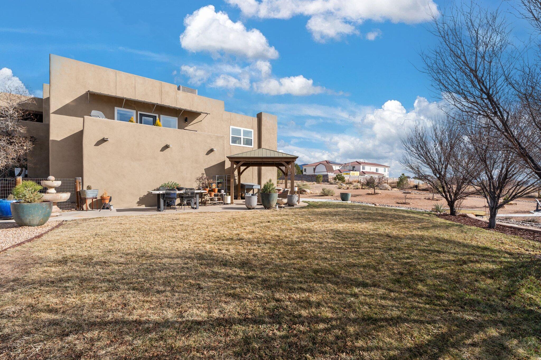 9710 SAN BERNARDINO Drive NE