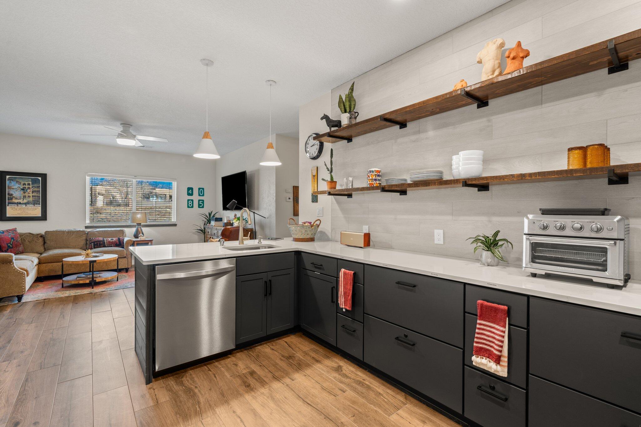 9710 SAN BERNARDINO Drive NE