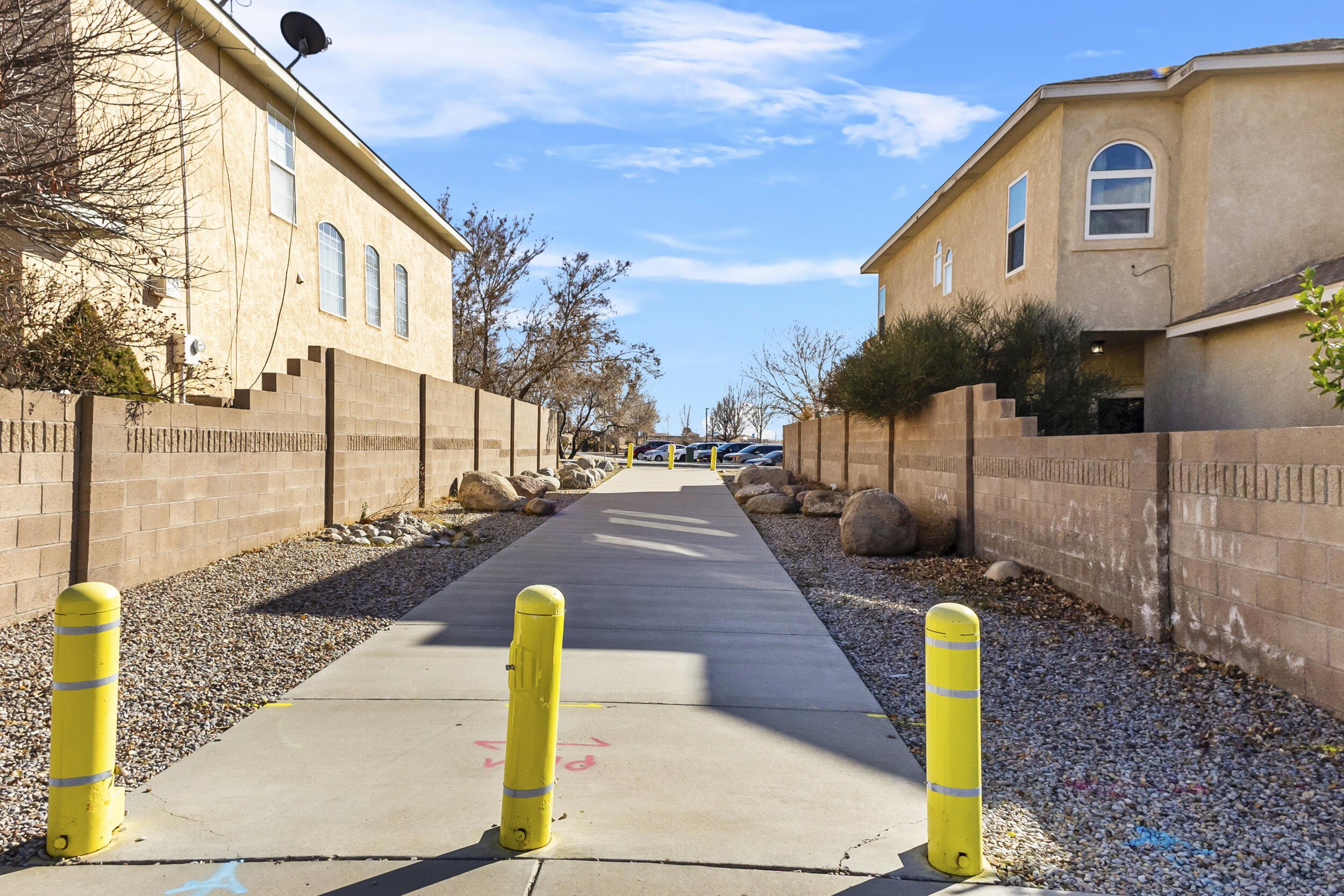 7328 PEREGRINE Road NE