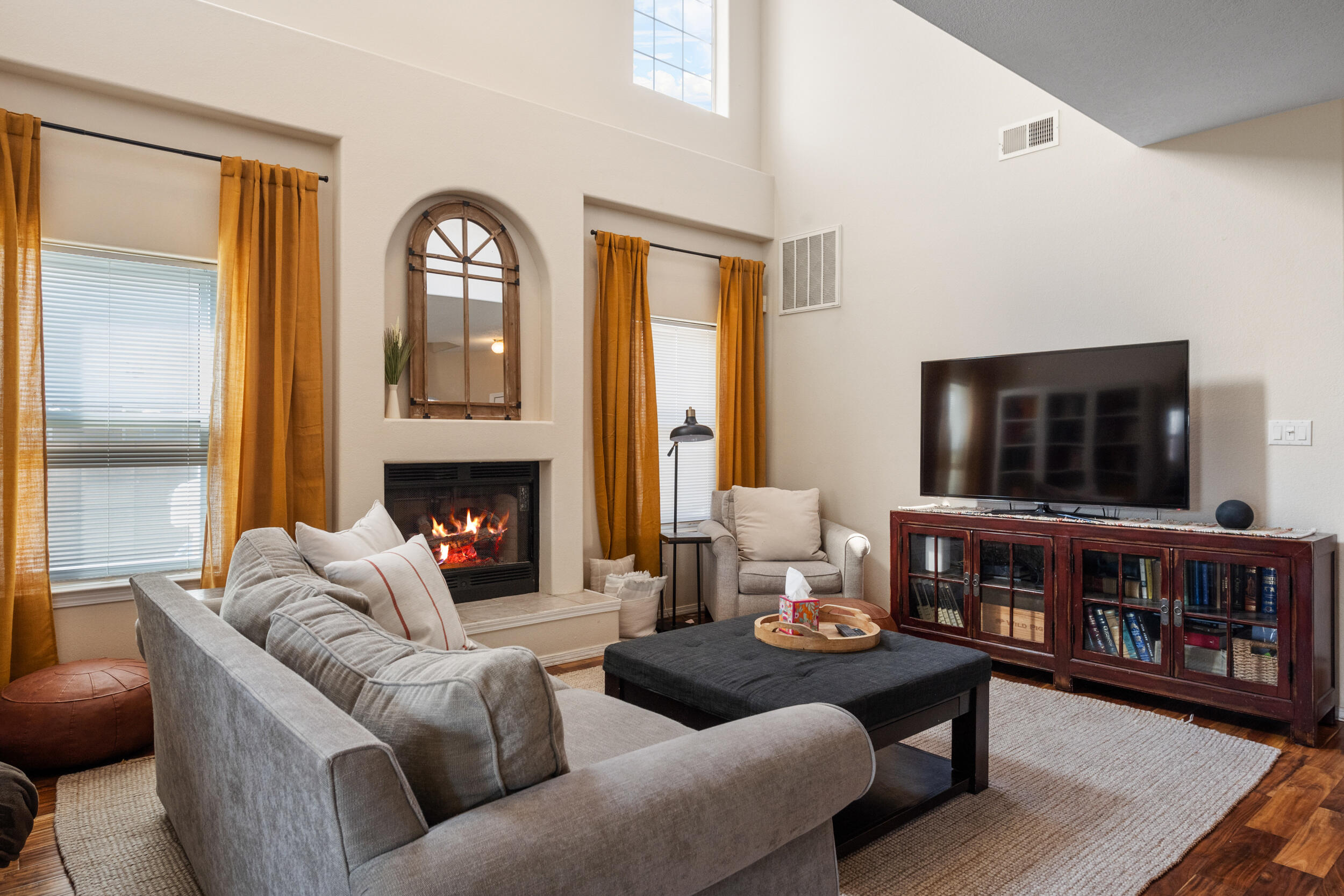 7328 PEREGRINE Road NE