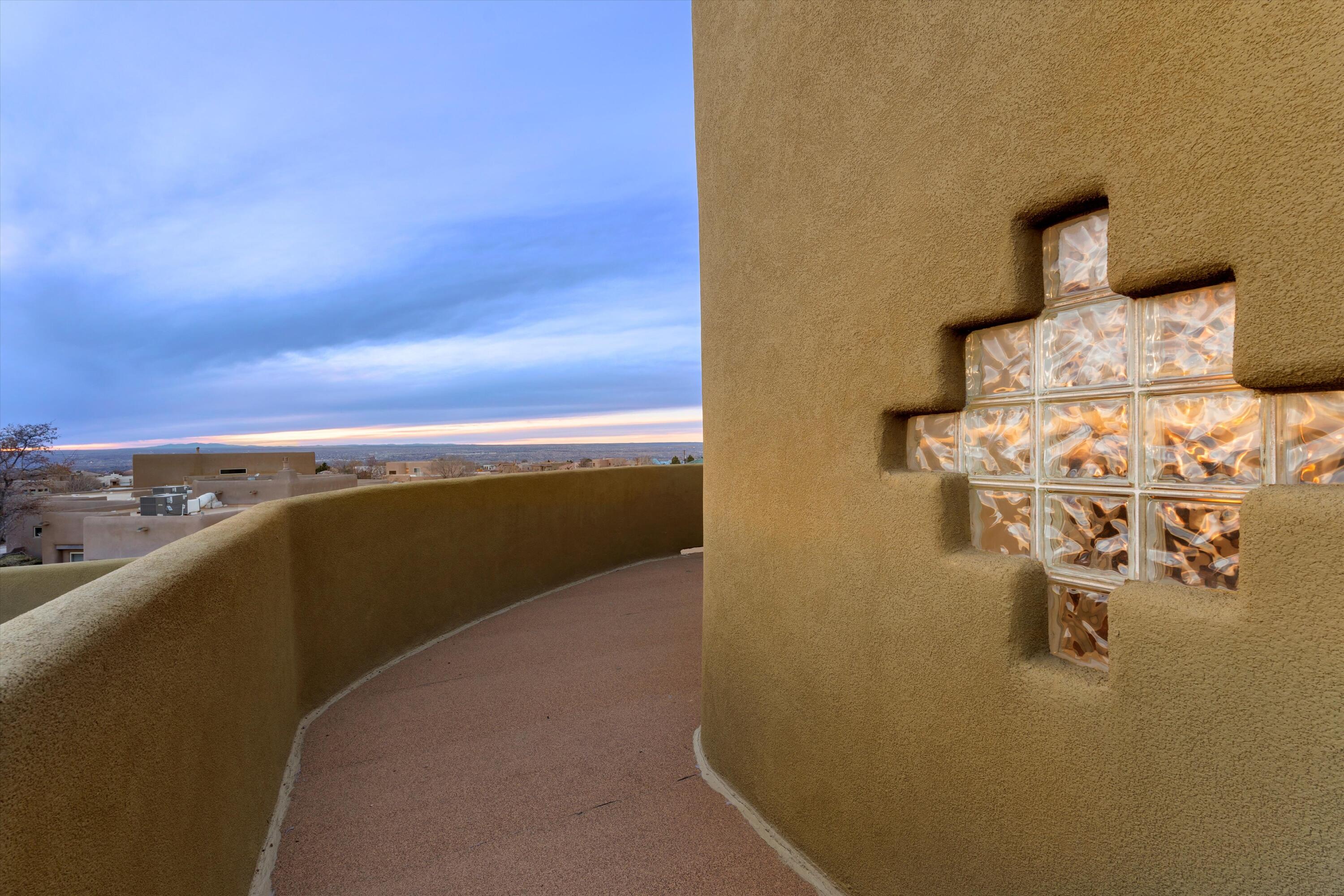 8951 ALAMEDA Boulevard NE