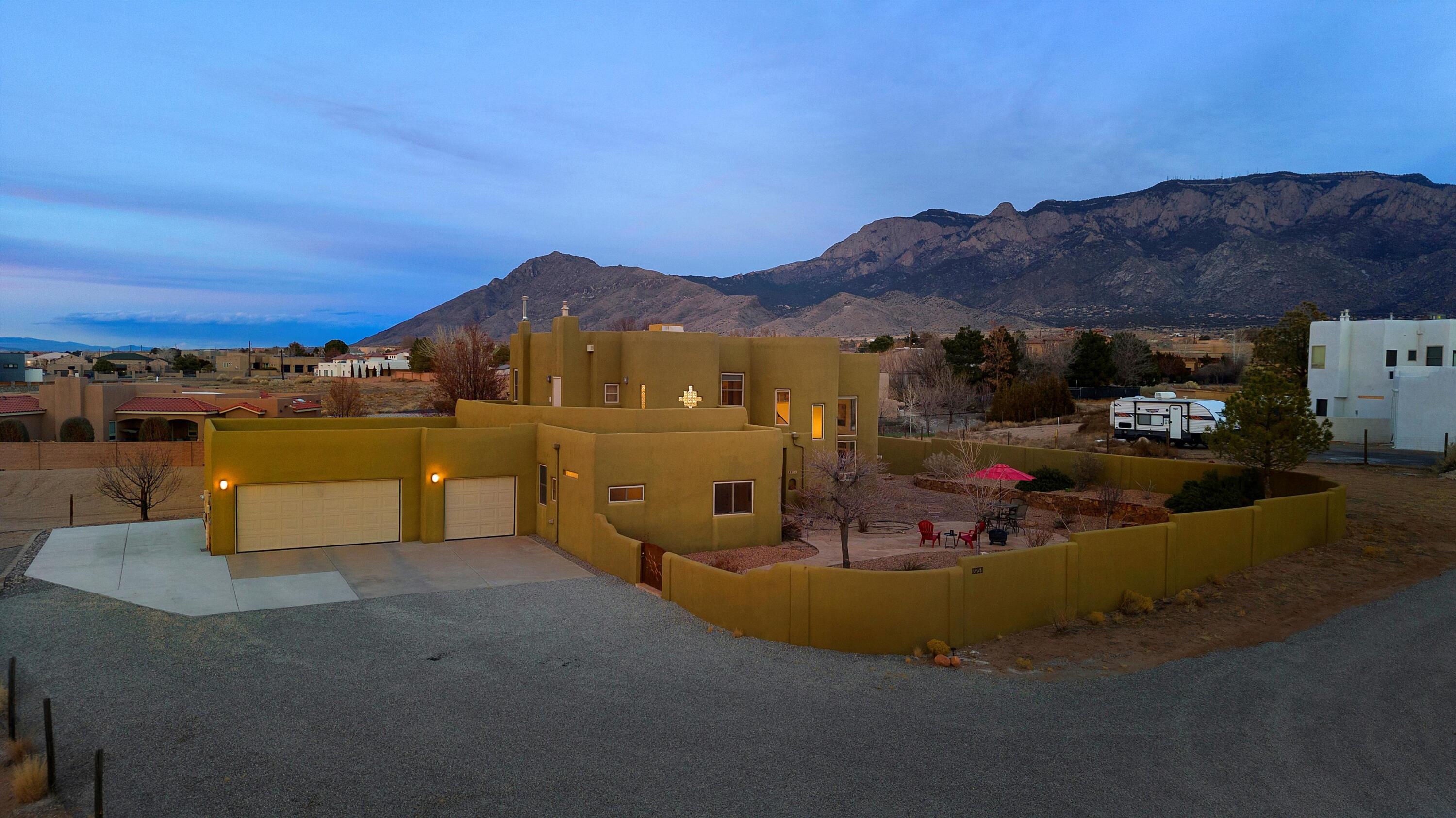 8951 ALAMEDA Boulevard NE