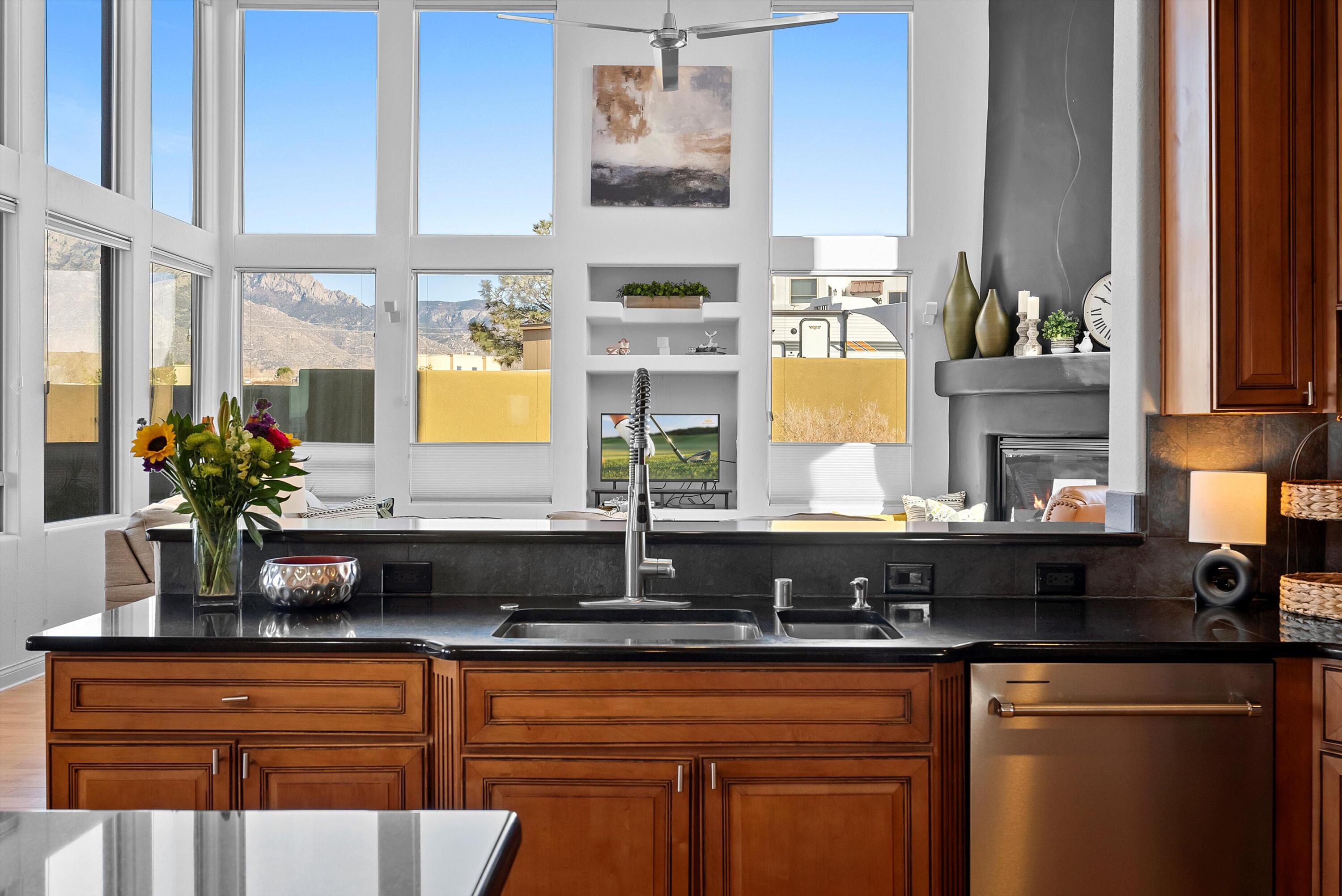 8951 ALAMEDA Boulevard NE