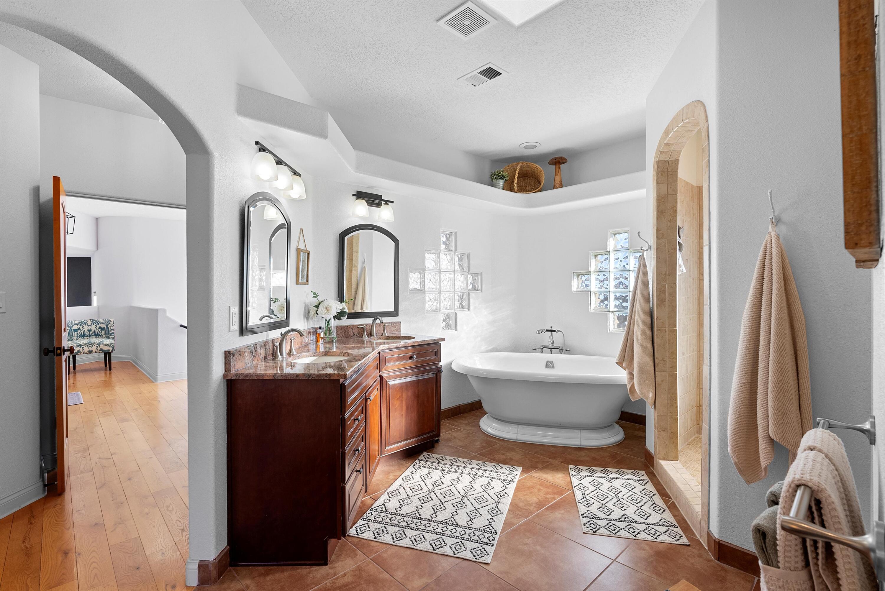 8951 ALAMEDA Boulevard NE