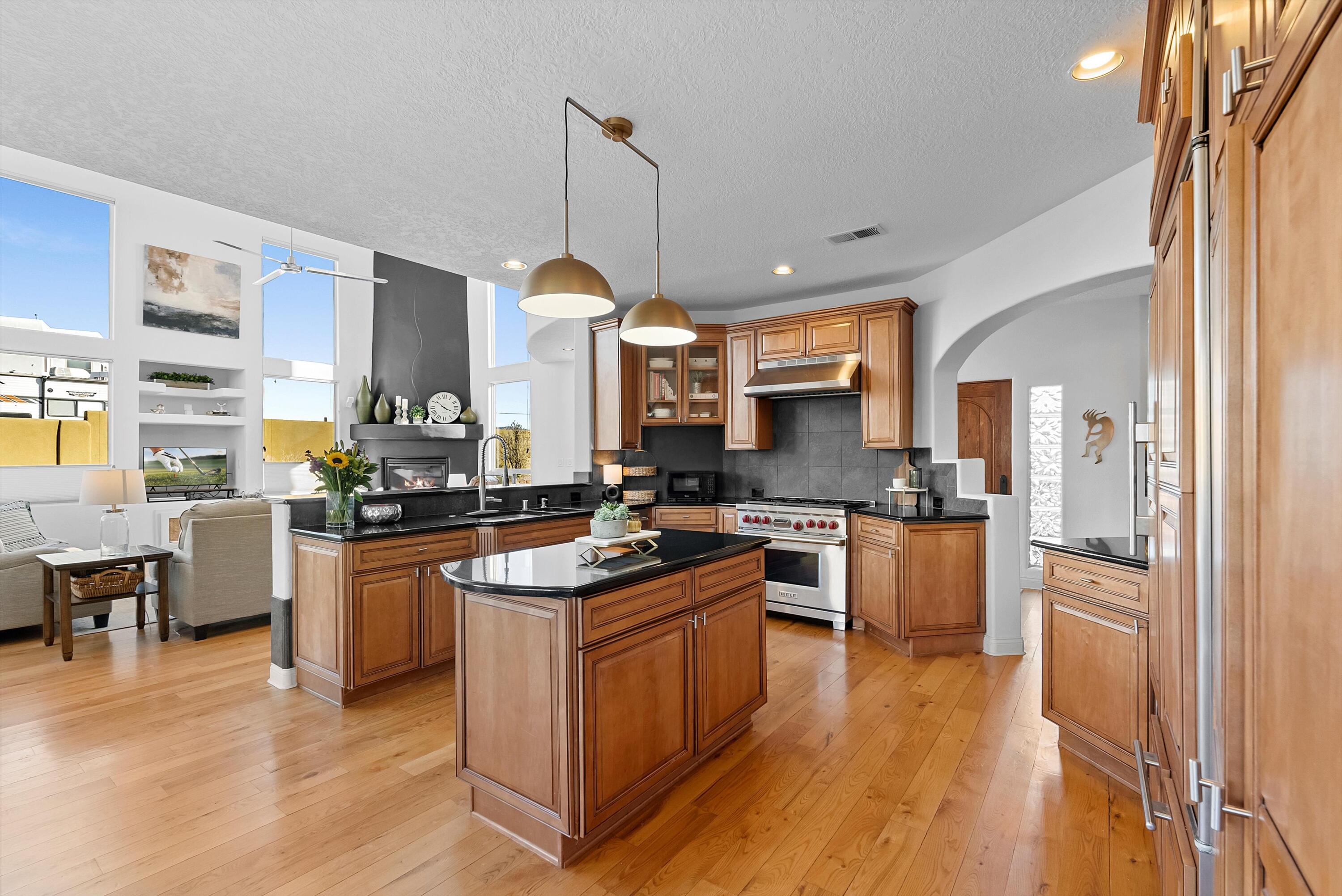 8951 ALAMEDA Boulevard NE