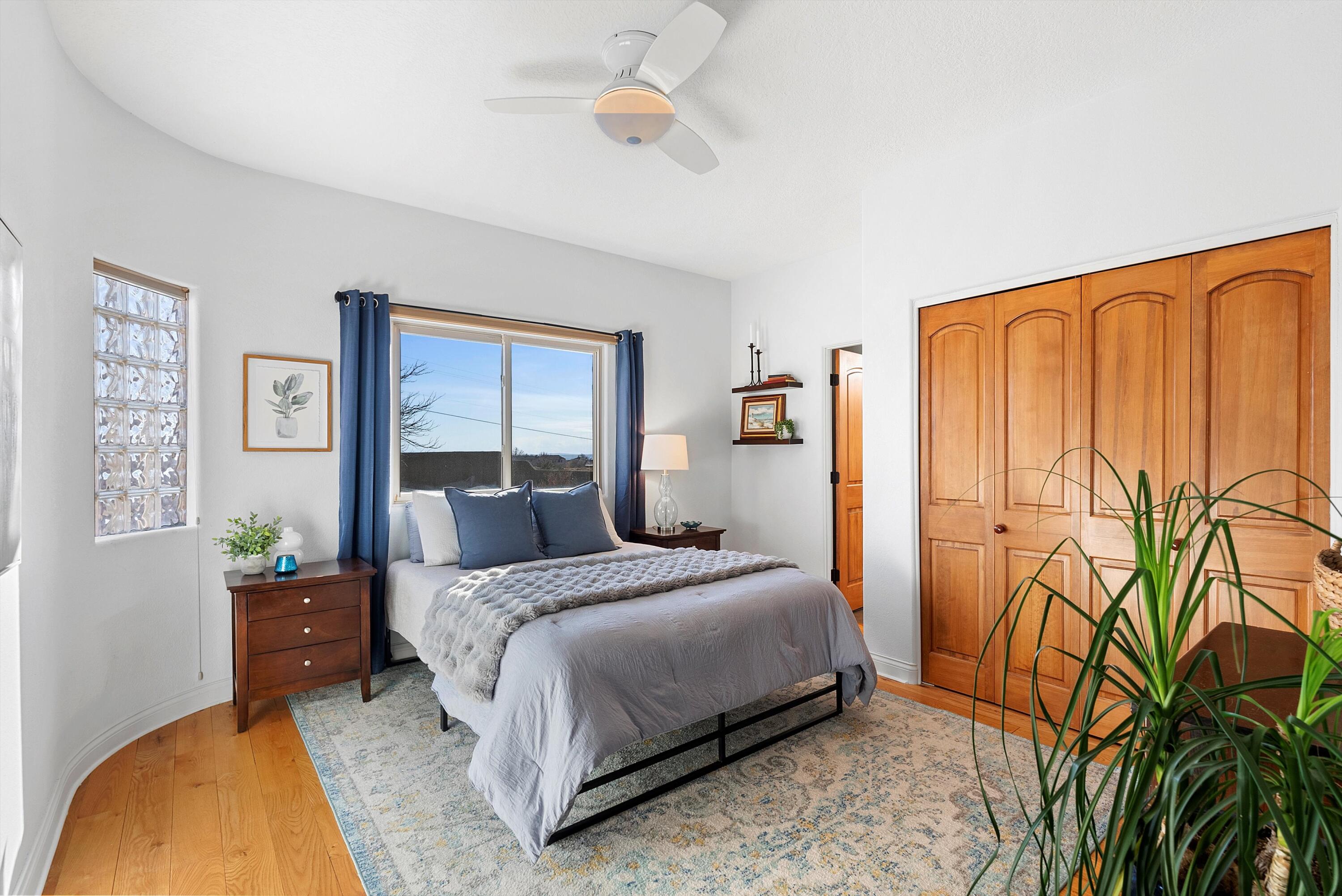 8951 ALAMEDA Boulevard NE