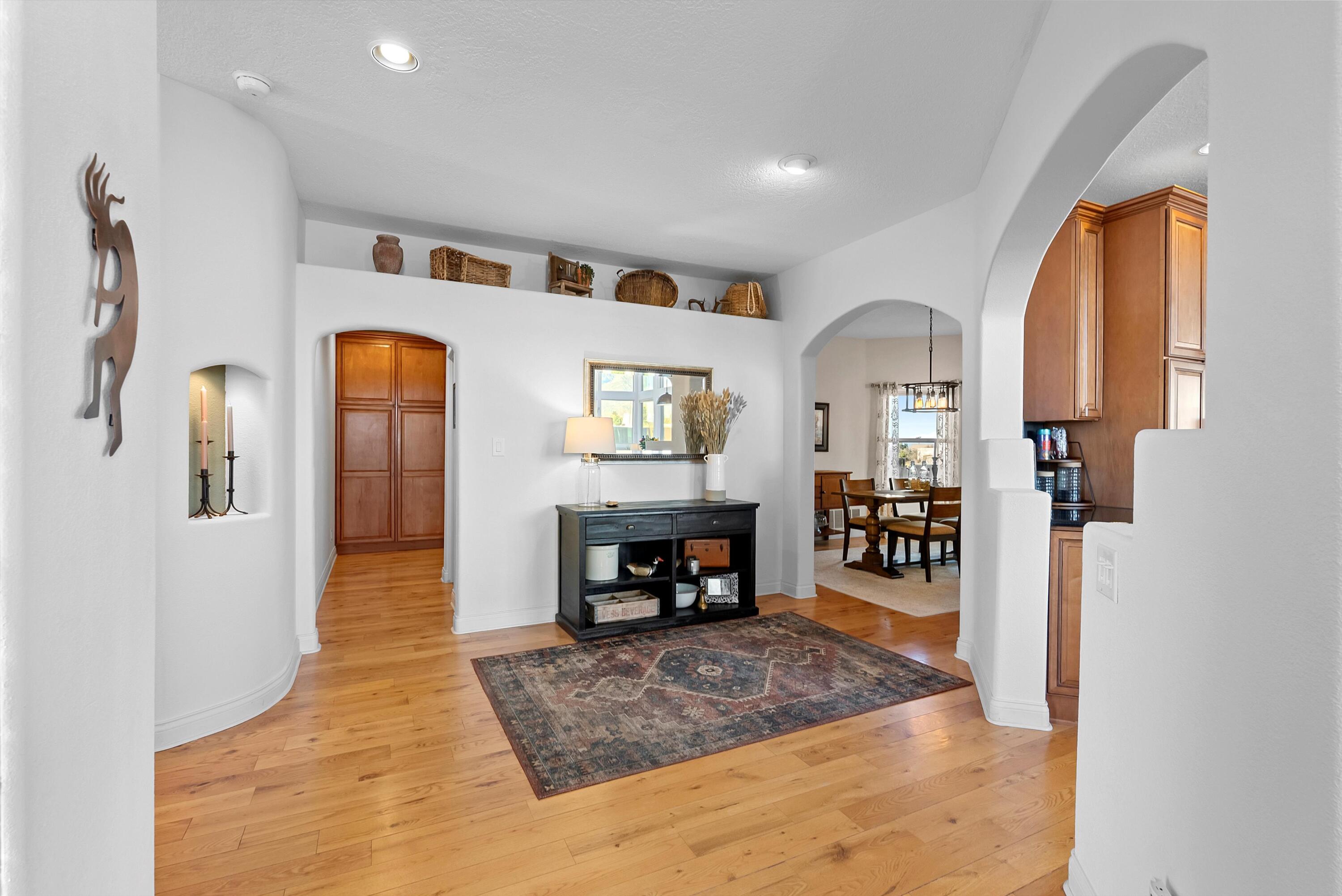 8951 ALAMEDA Boulevard NE