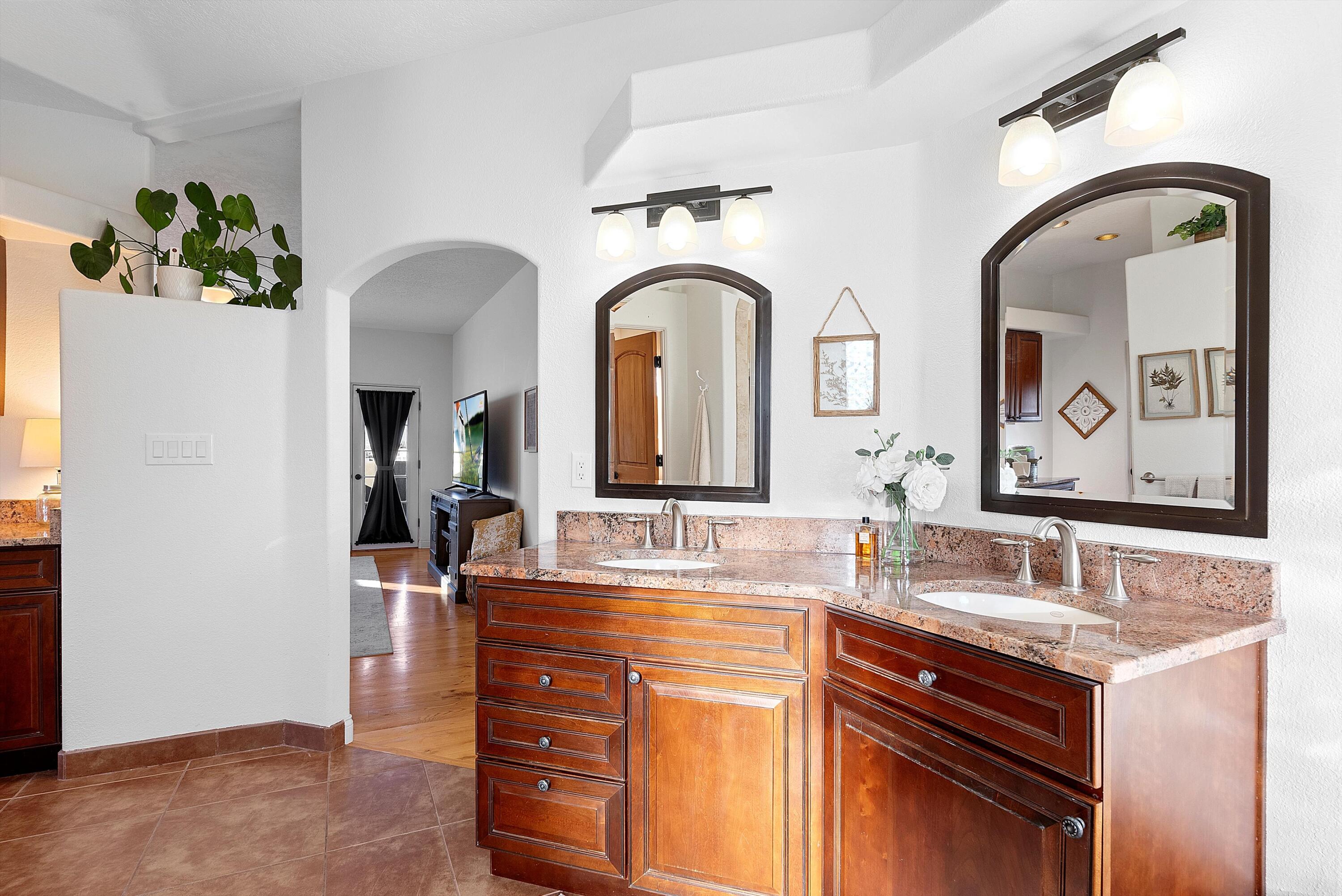 8951 ALAMEDA Boulevard NE