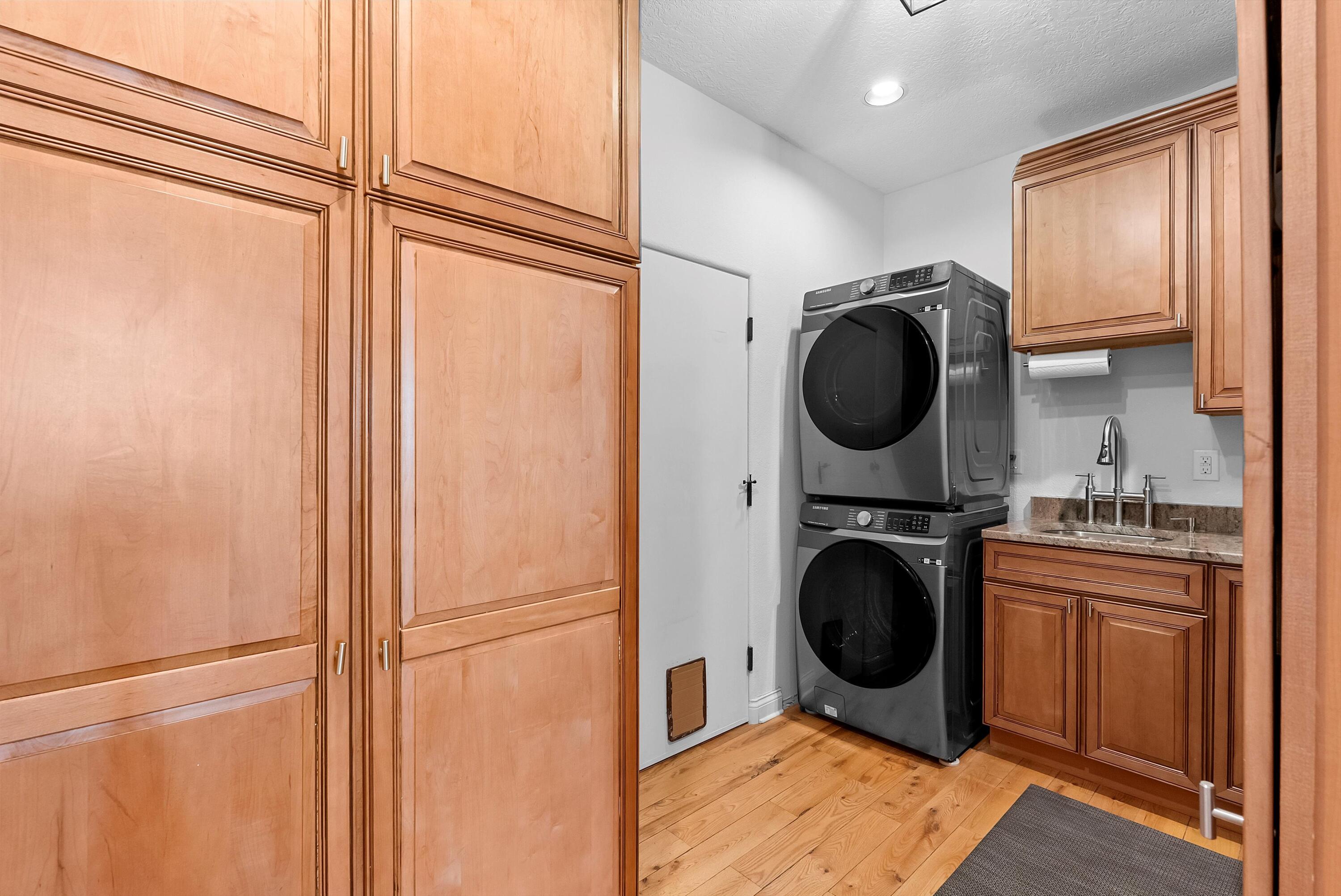 8951 ALAMEDA Boulevard NE