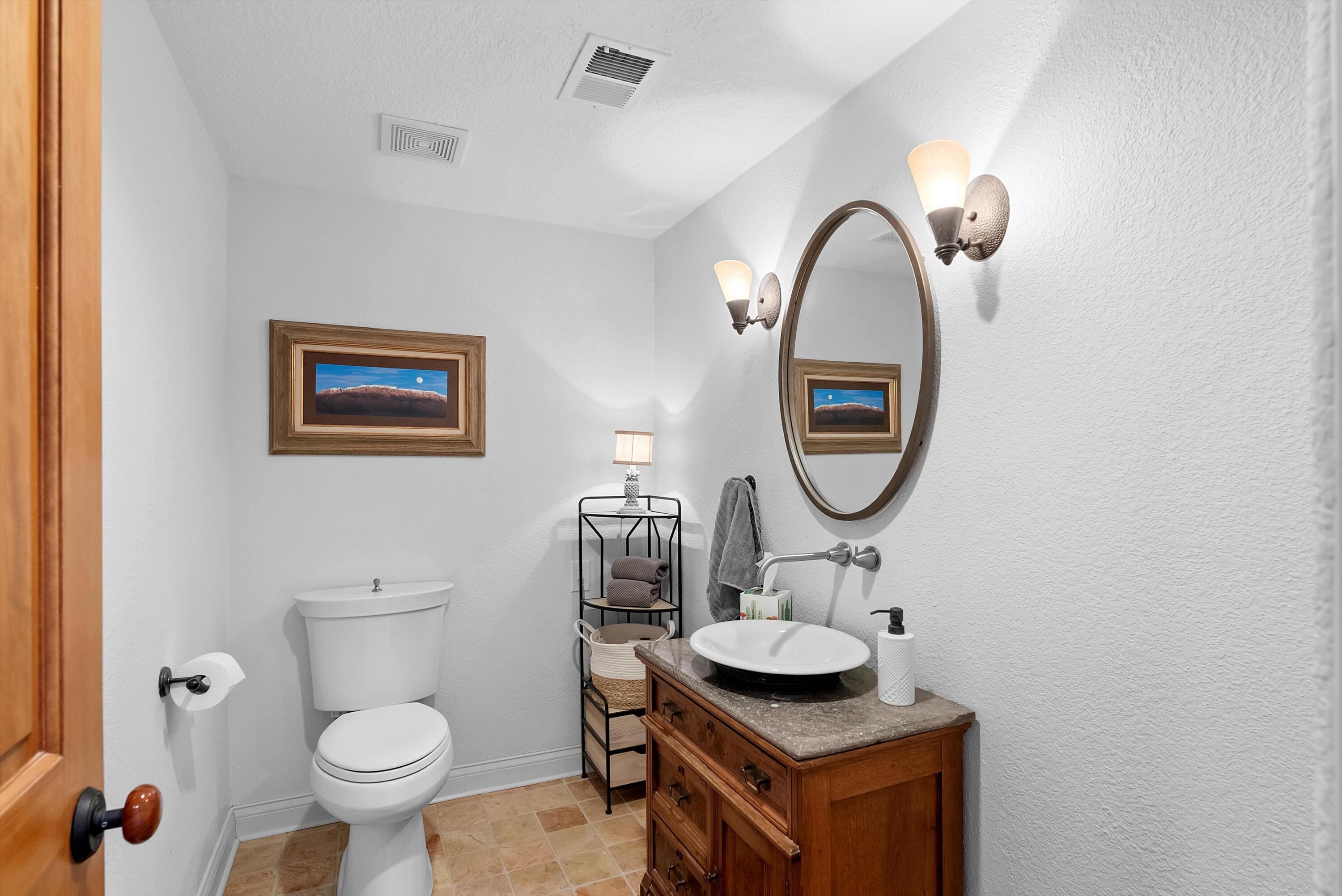 8951 ALAMEDA Boulevard NE