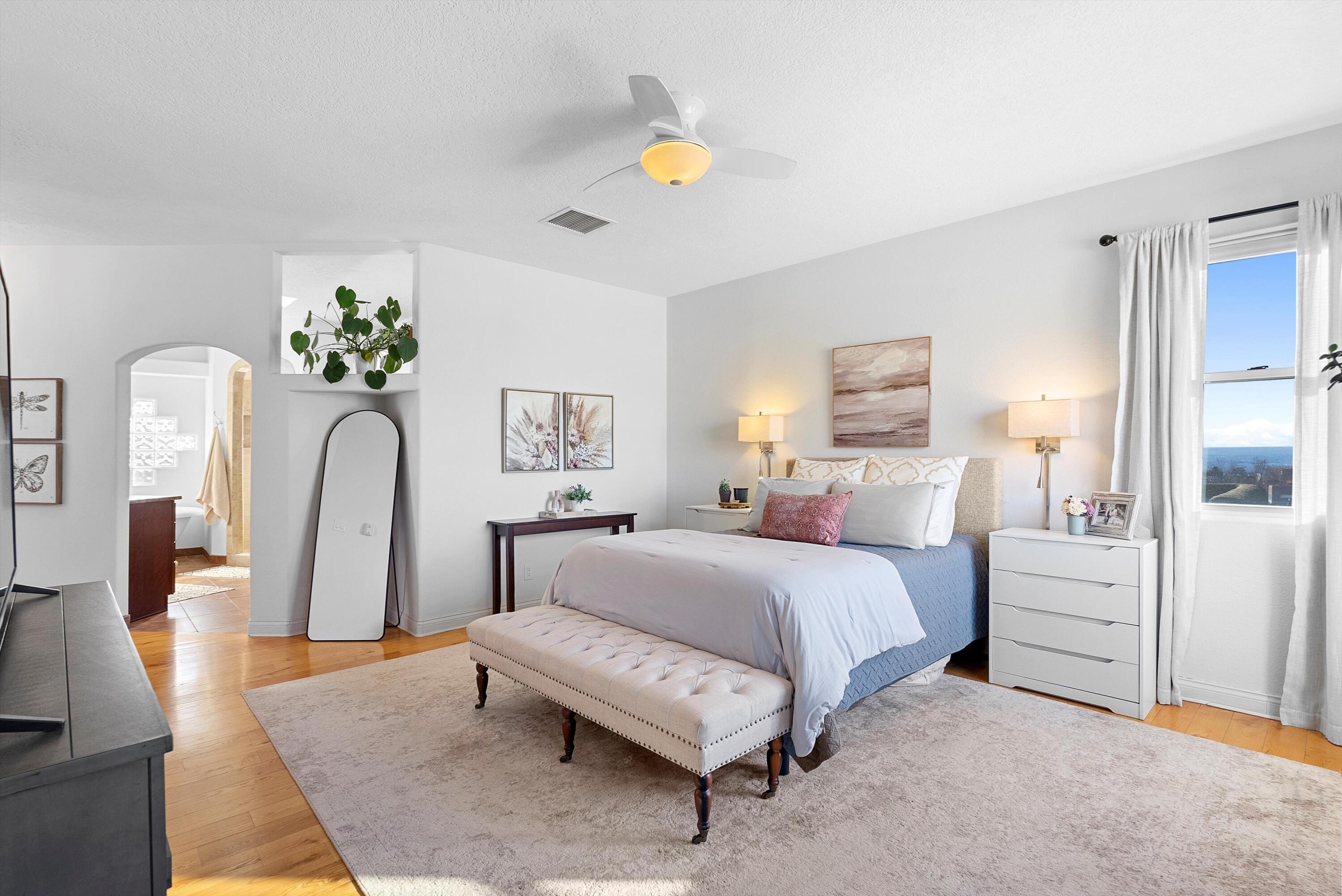 8951 ALAMEDA Boulevard NE