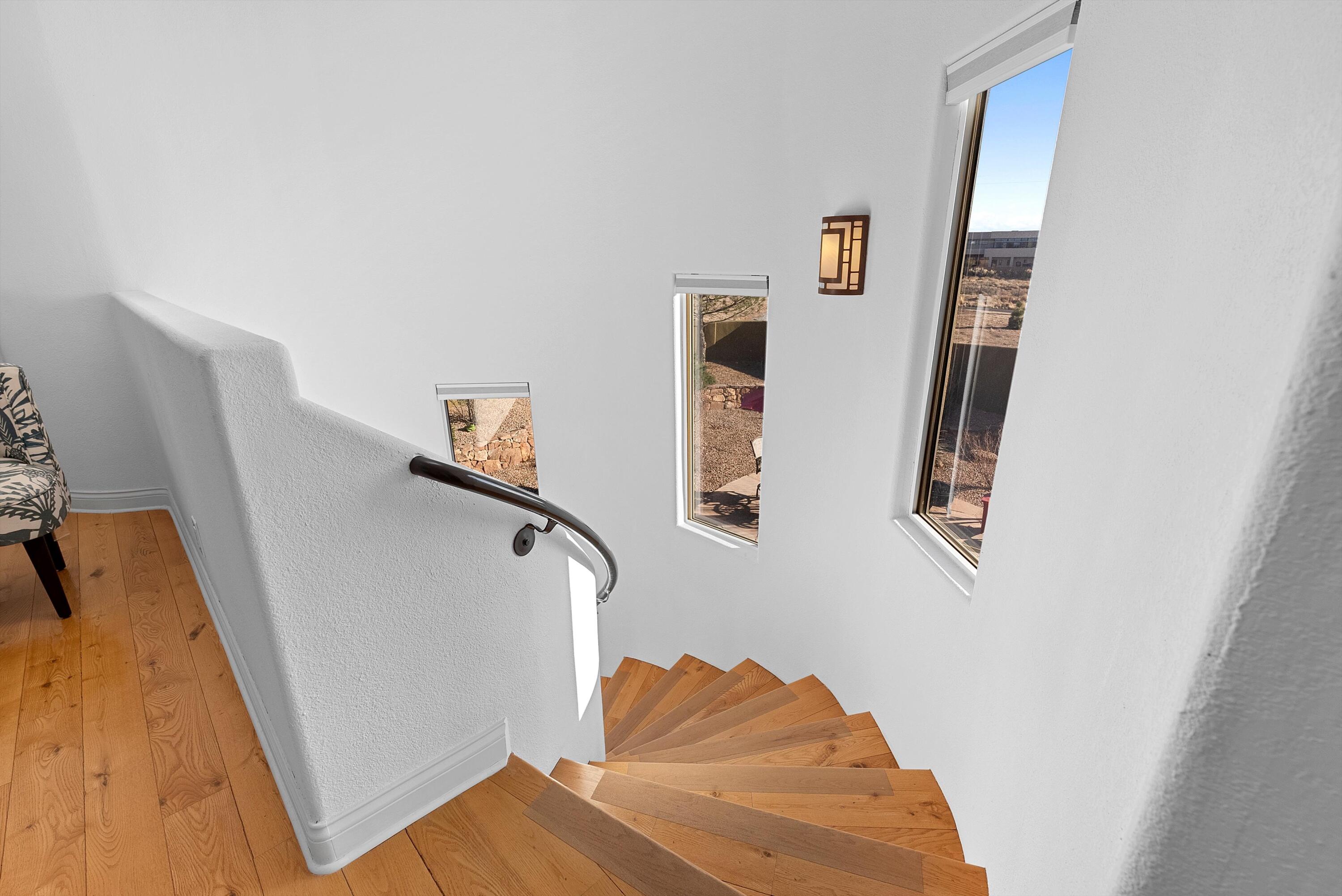 8951 ALAMEDA Boulevard NE