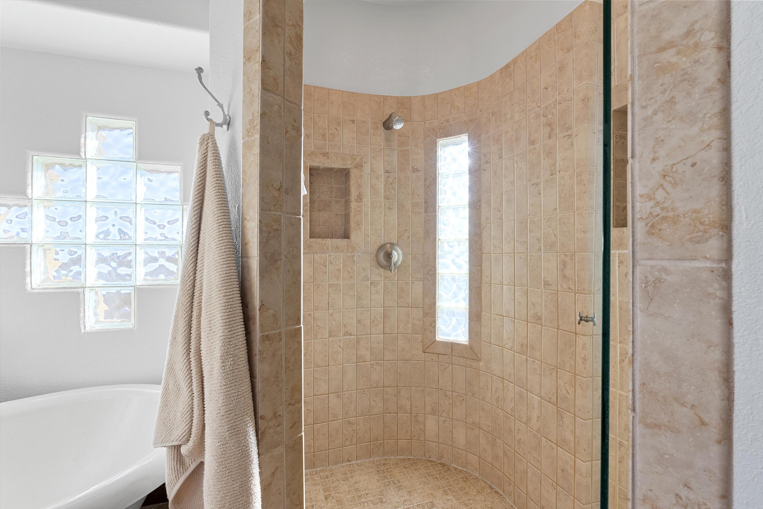 8951 ALAMEDA Boulevard NE