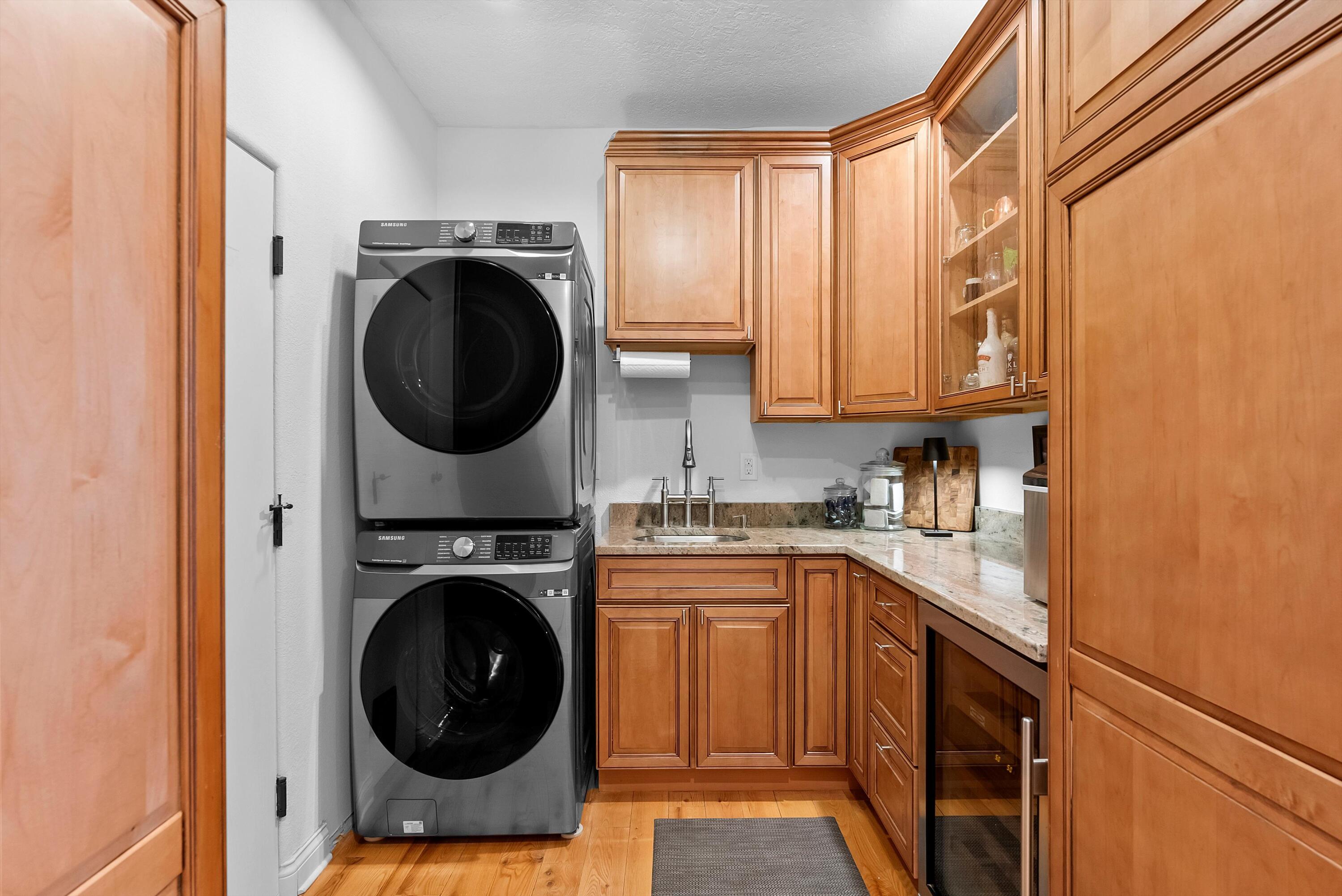 8951 ALAMEDA Boulevard NE