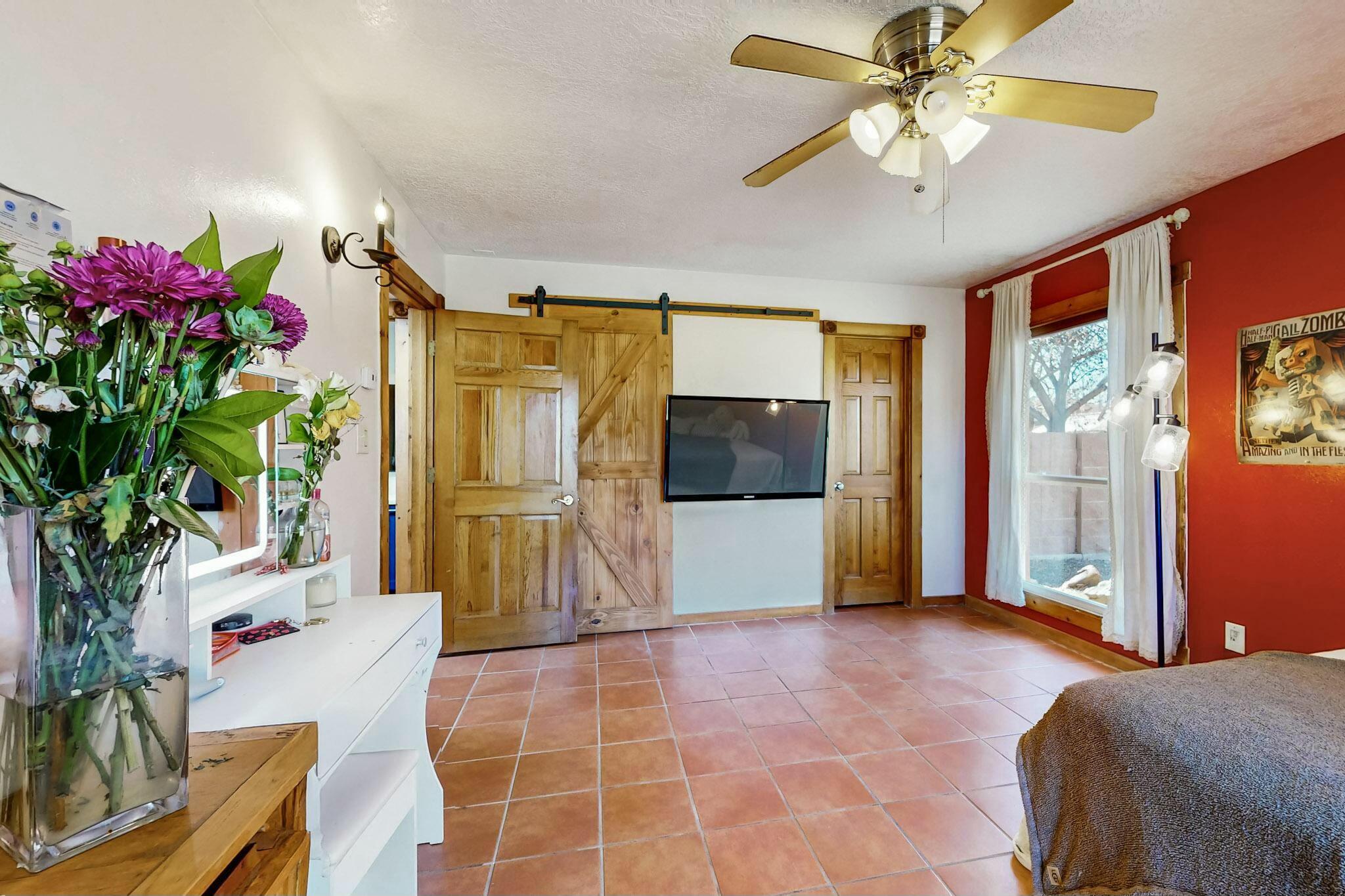 944 CAMINO RANCHITOS NW