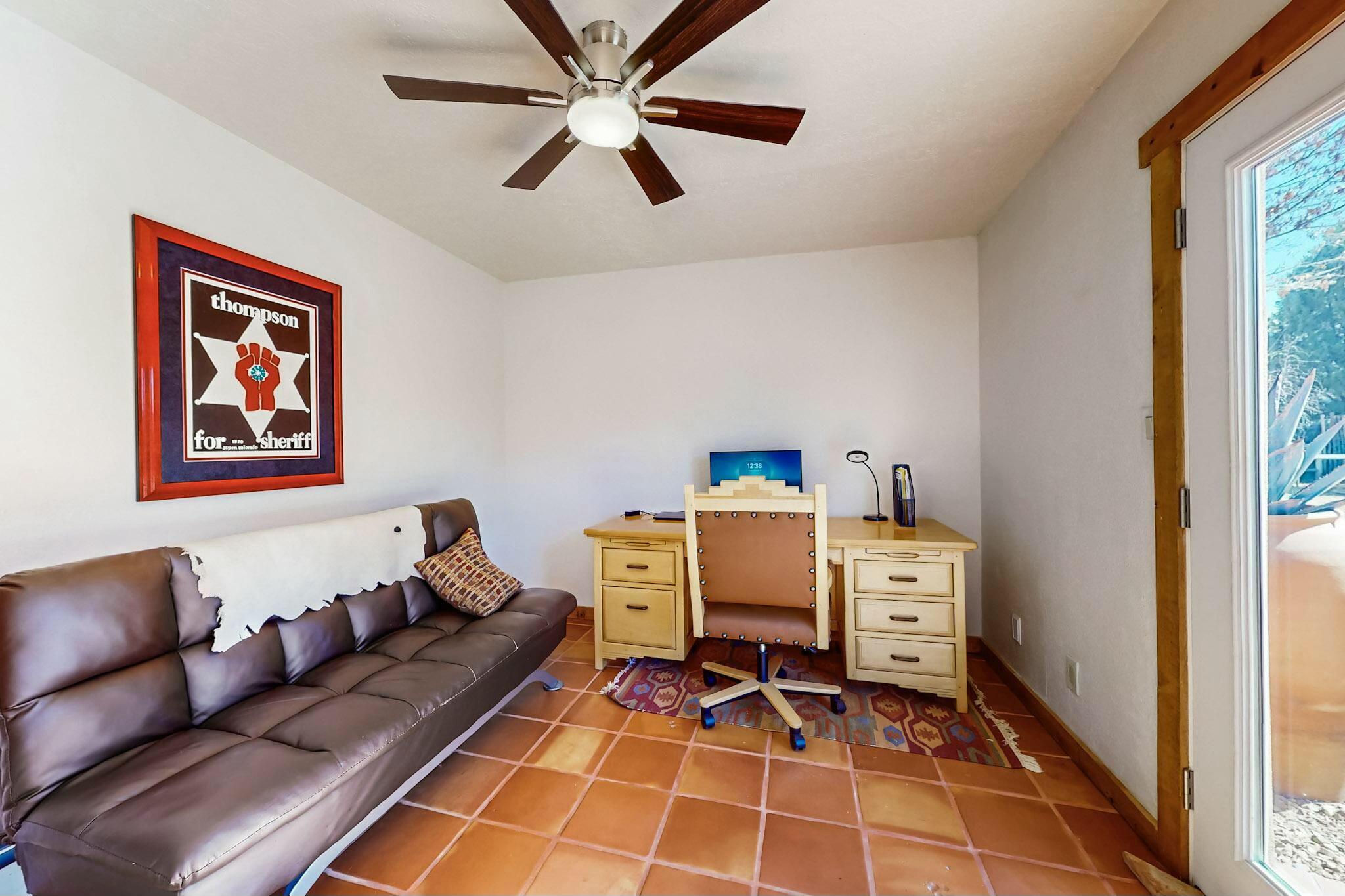 944 CAMINO RANCHITOS NW