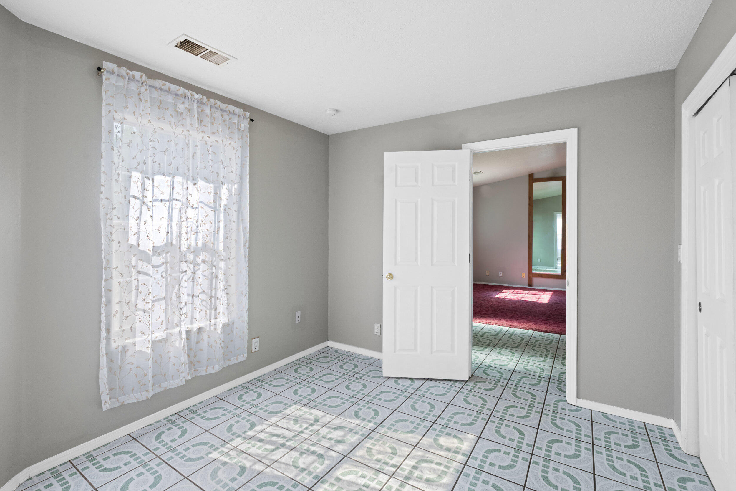 505 VALPLANO Road SE