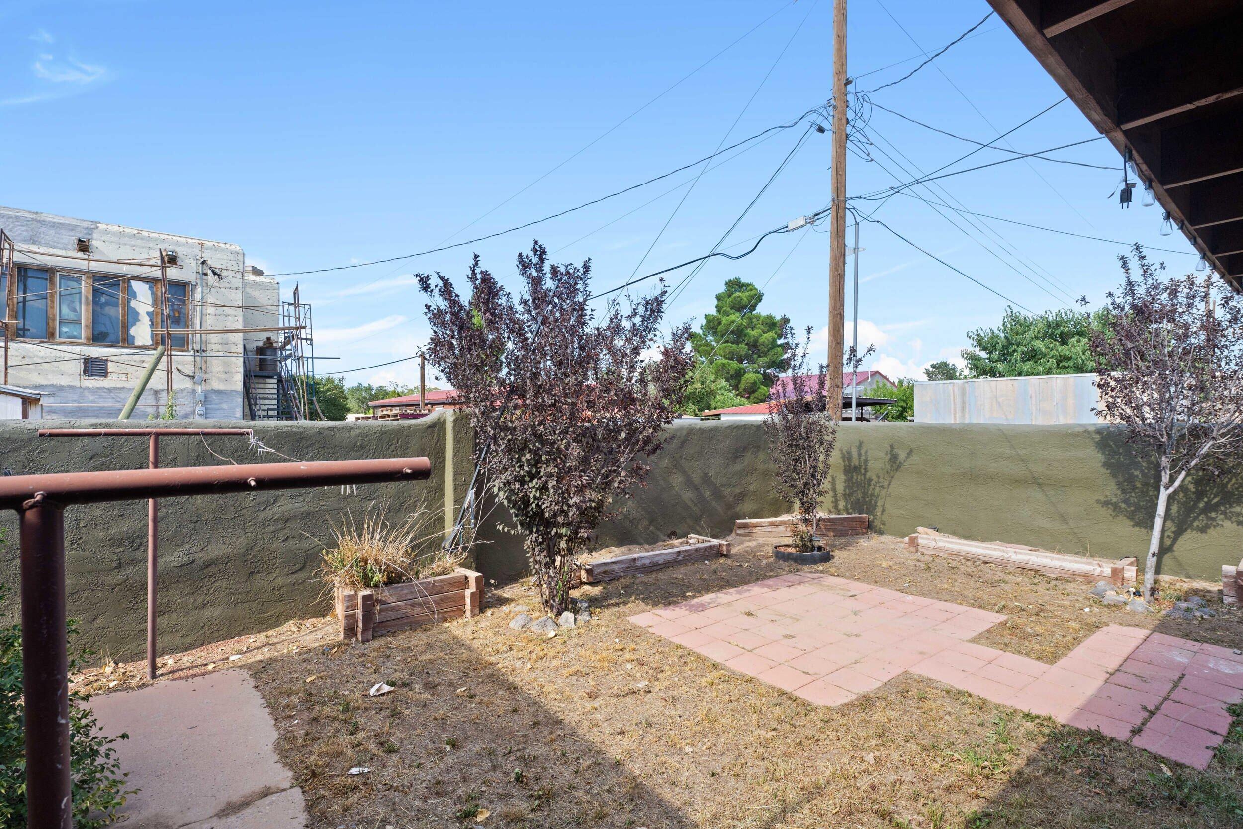 505 VALPLANO Road SE