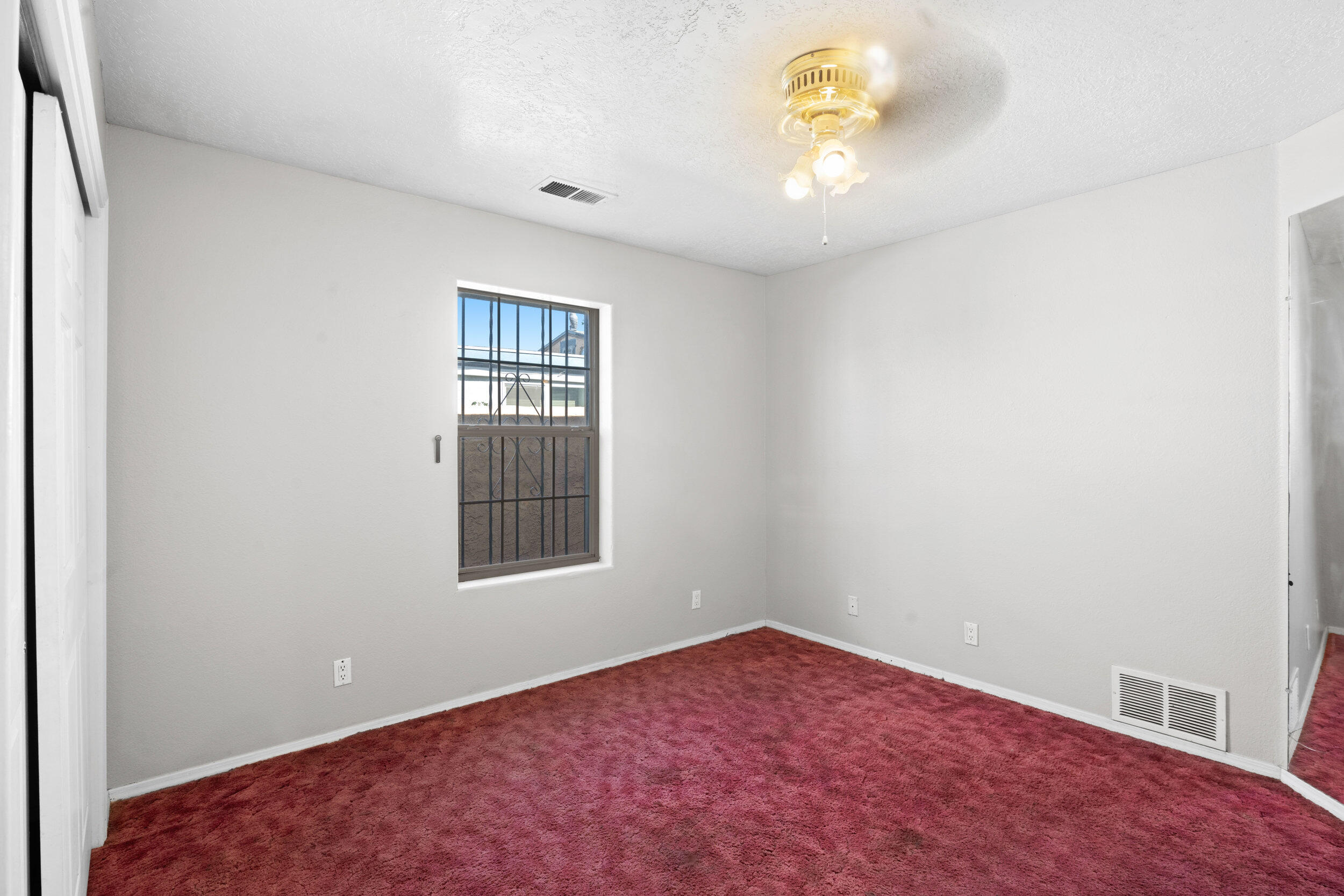 505 VALPLANO Road SE
