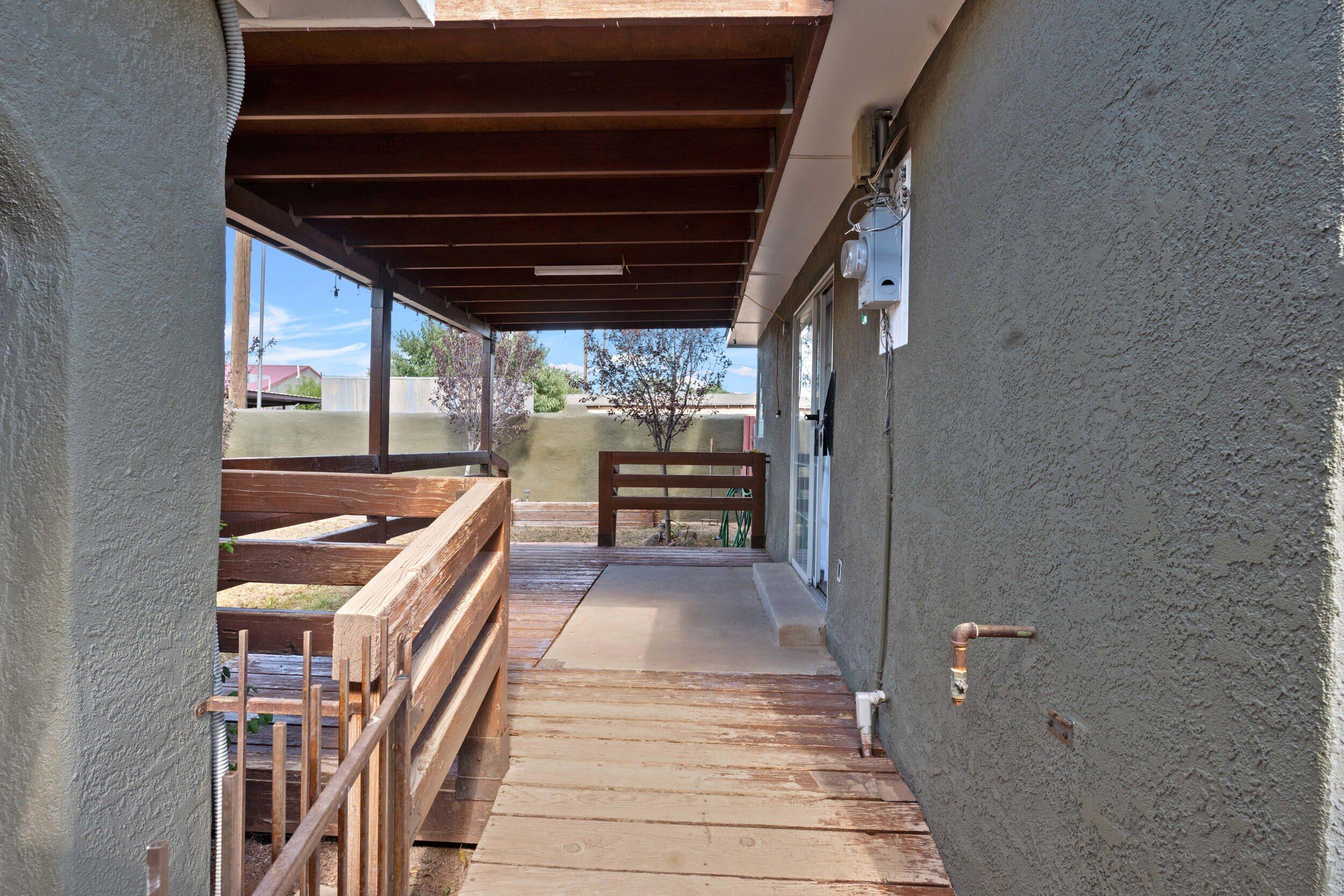 505 VALPLANO Road SE