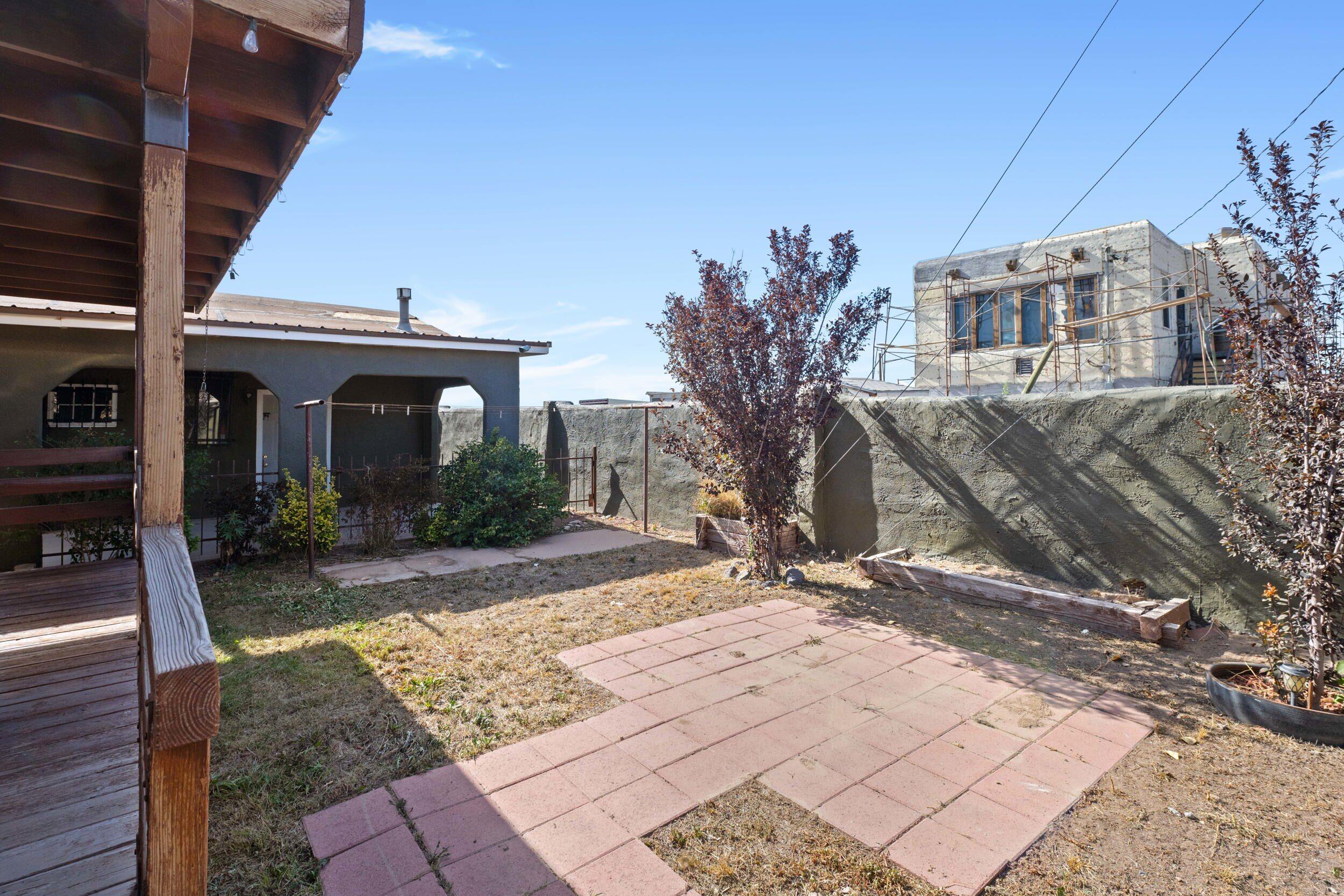 505 VALPLANO Road SE