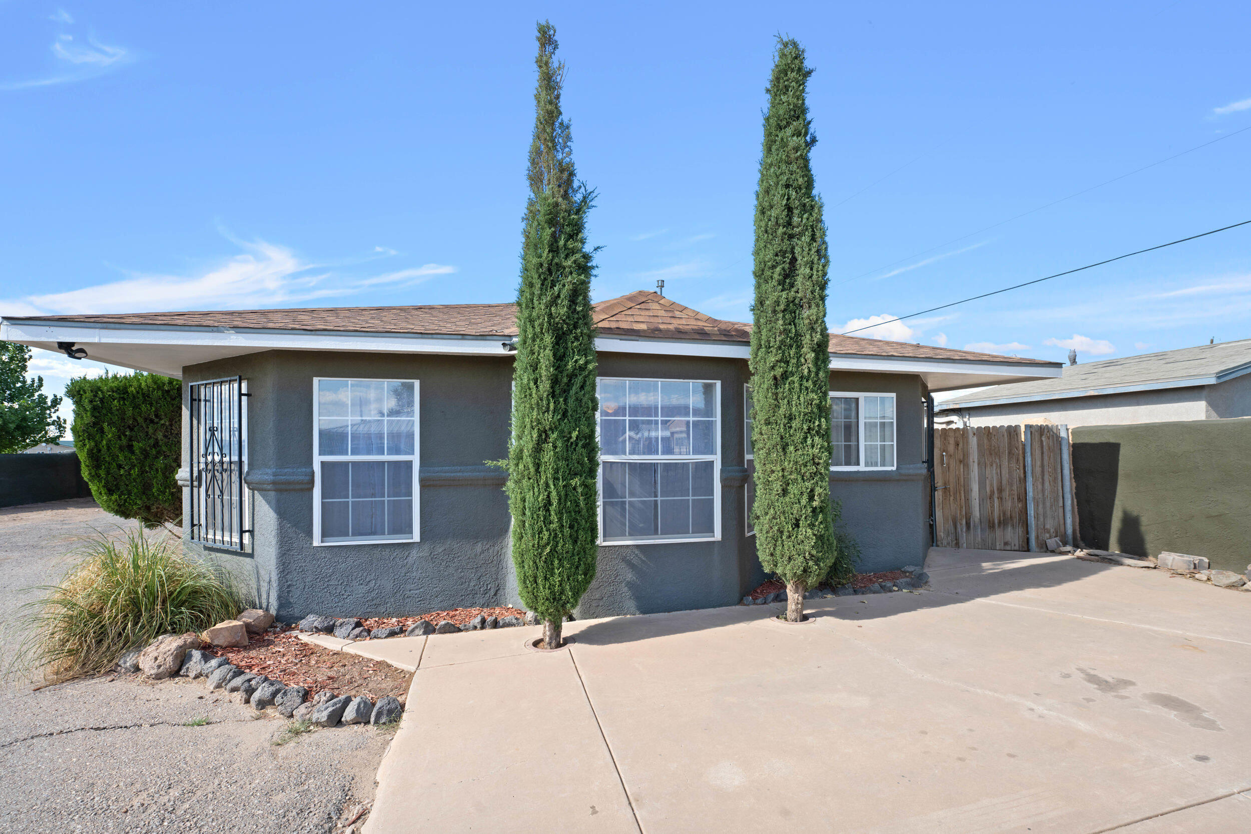 505 VALPLANO Road SE