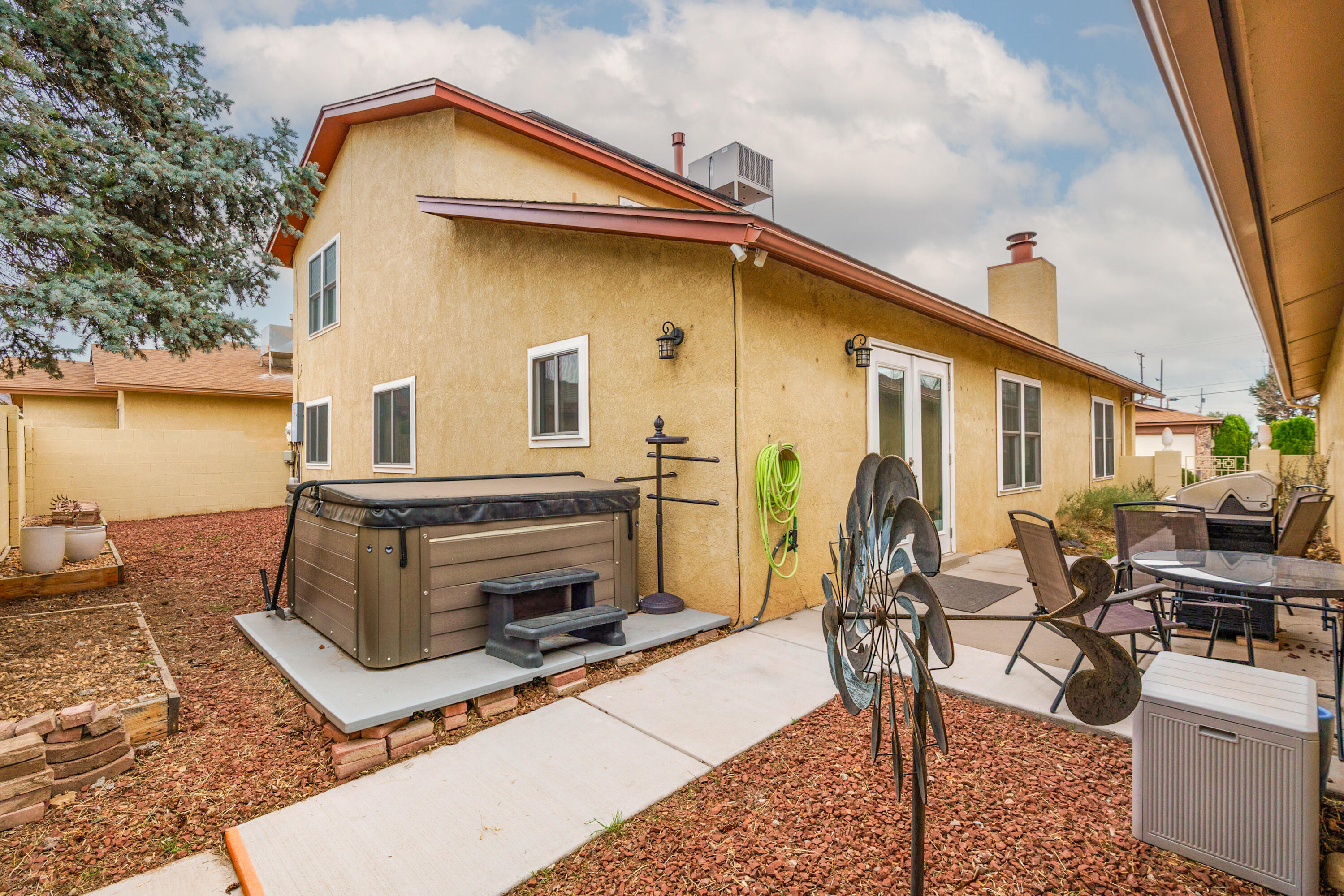 10713 LAGRANGE PARK Drive NE