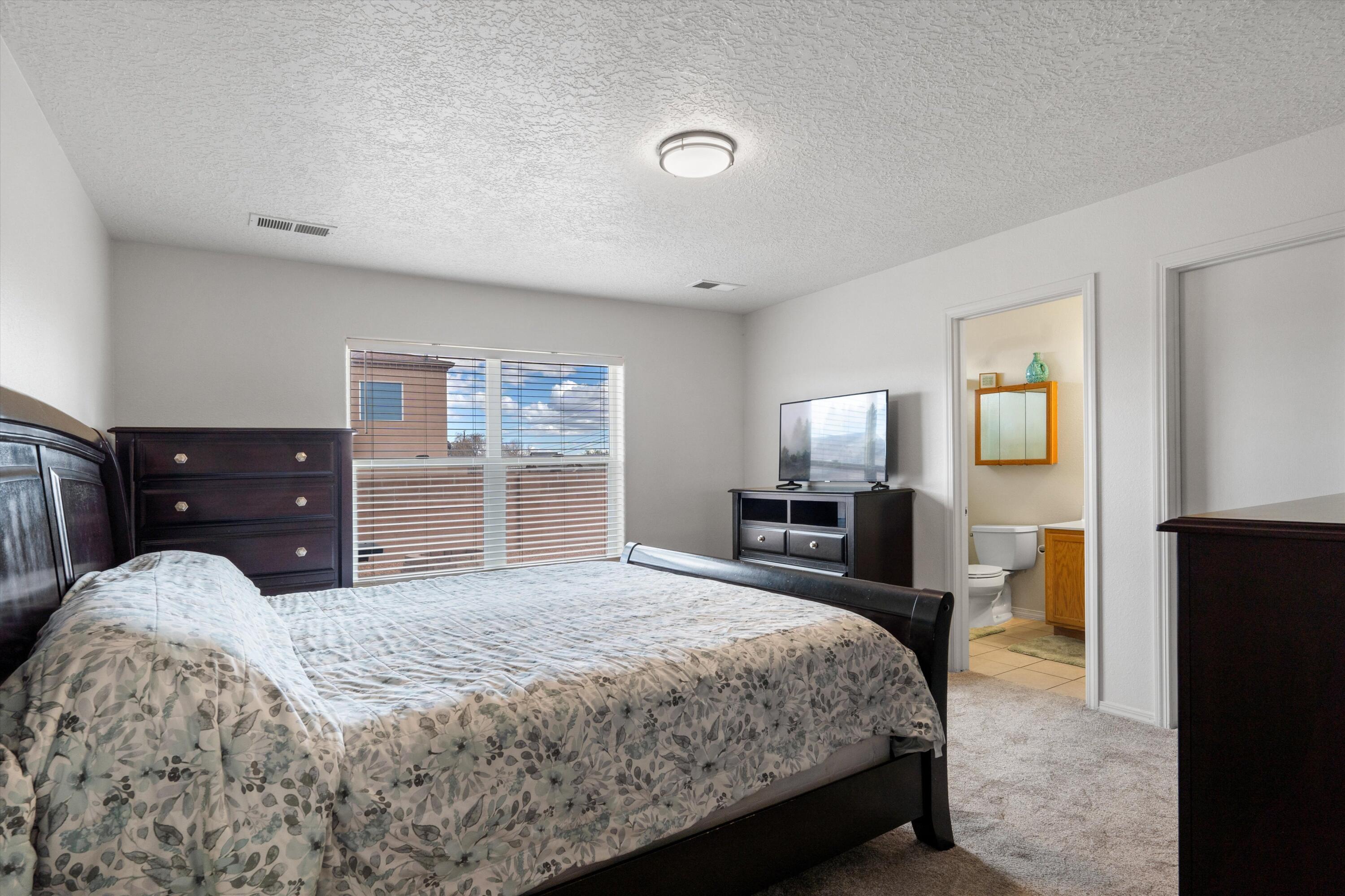 4320 ENFIELD Court SW