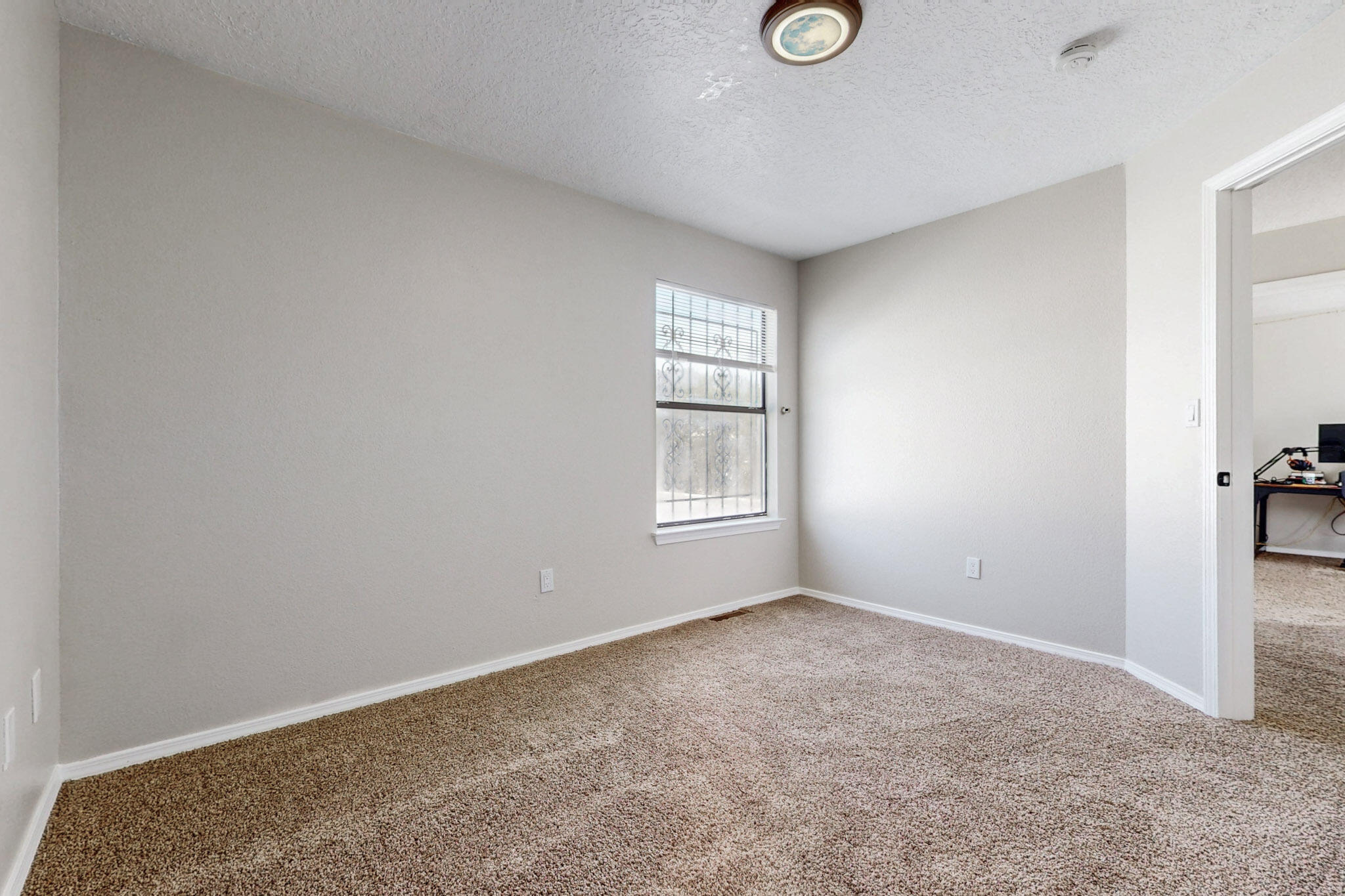 7805 PINEWOOD Drive NW