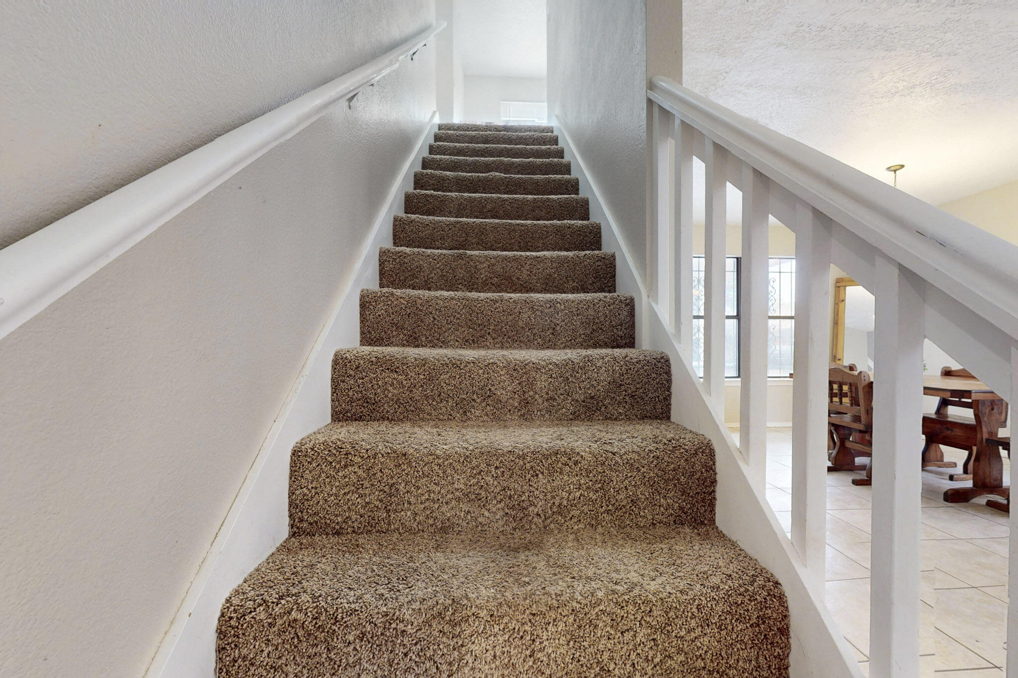 7805 PINEWOOD Drive NW