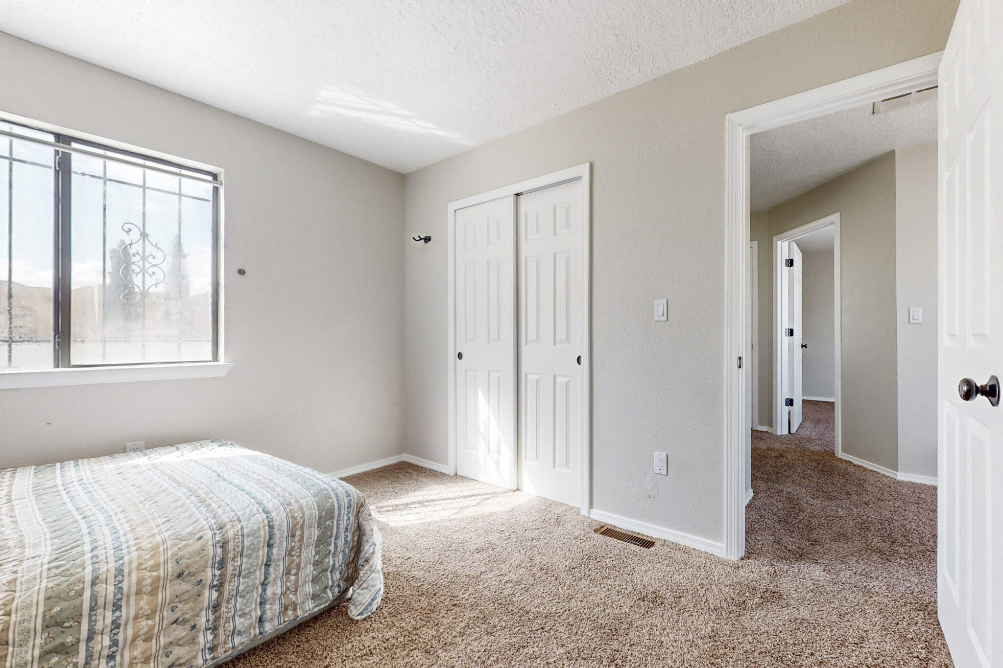 7805 PINEWOOD Drive NW