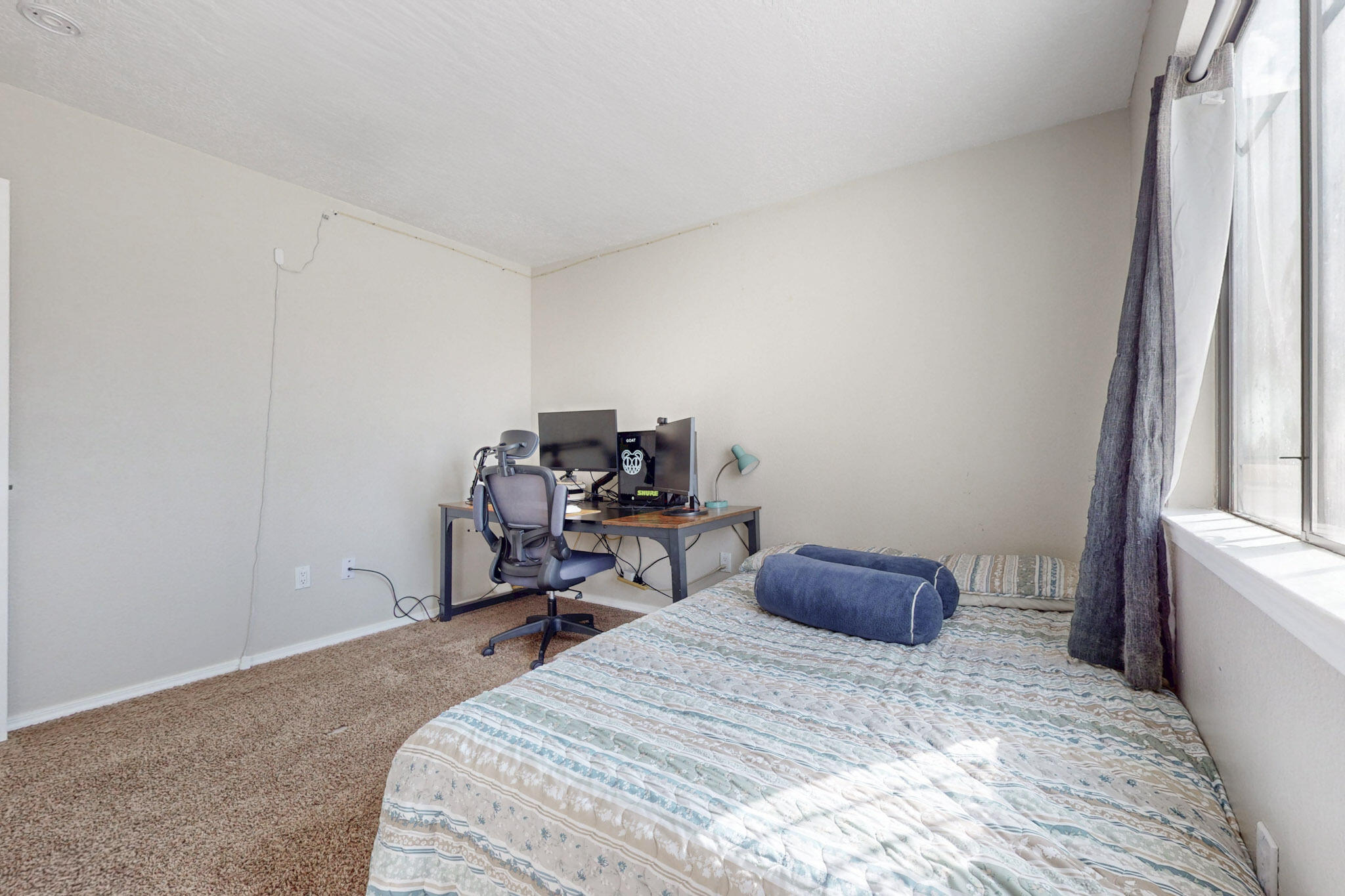 7805 PINEWOOD Drive NW