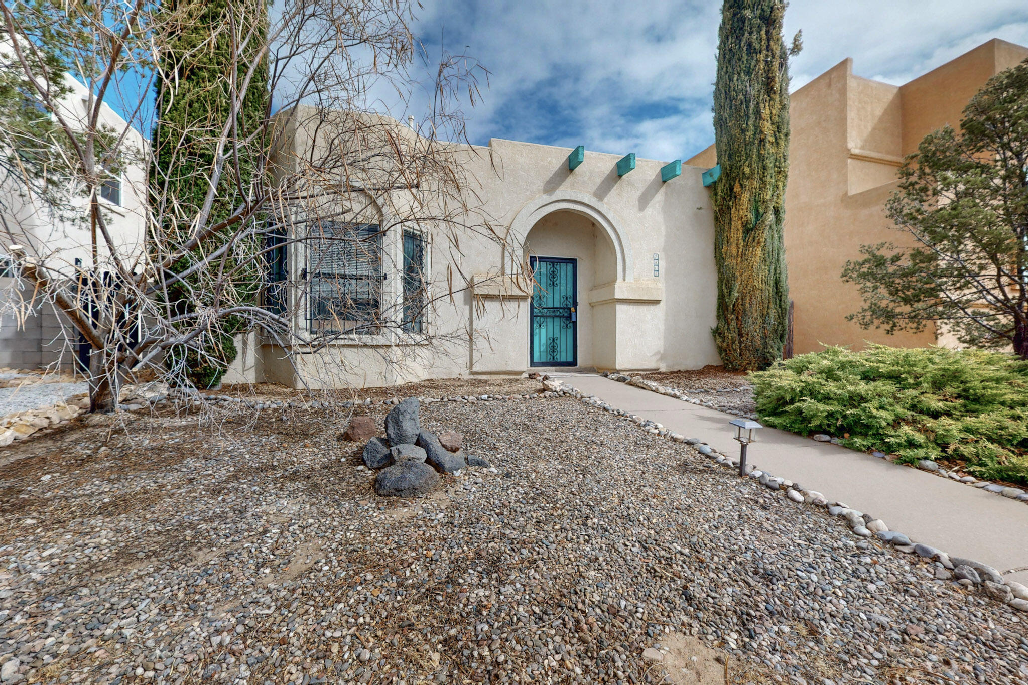 7805 PINEWOOD Drive NW